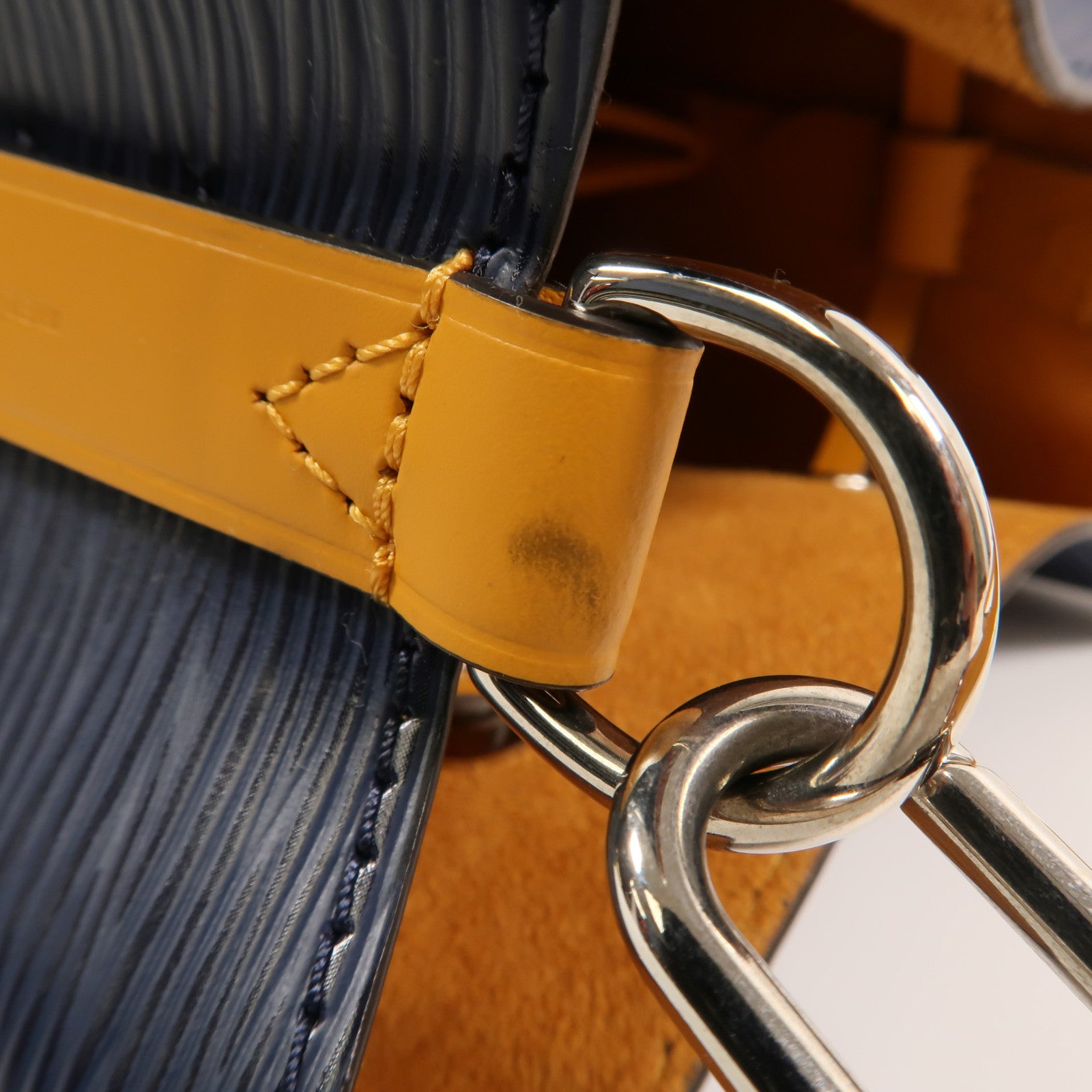 LOUIS VUITTON Epi Neo Noe BB銀扣手挽肩背兩用袋