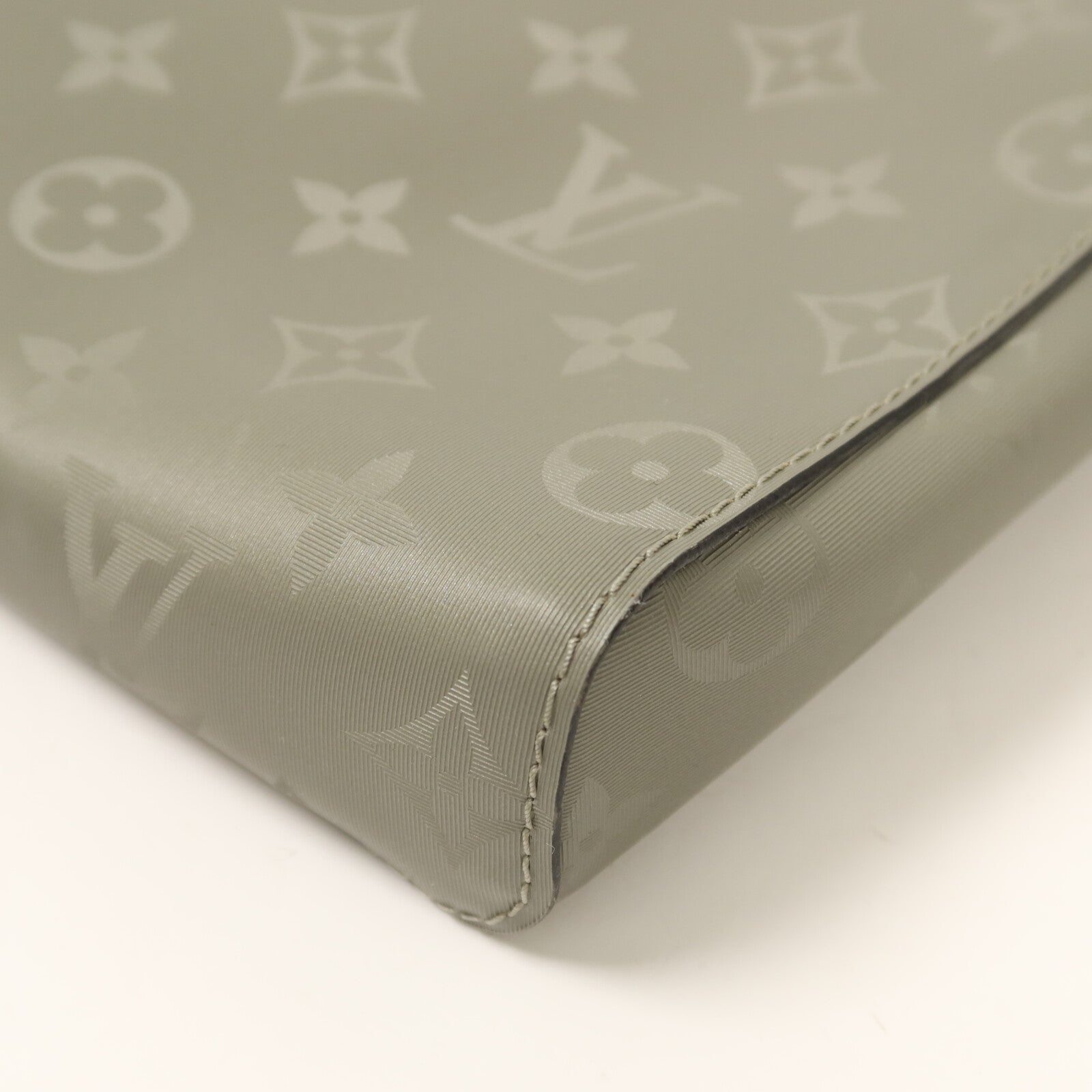 LOUIS VUITTON Monogram Titanium Messenger PM金扣肩背袋