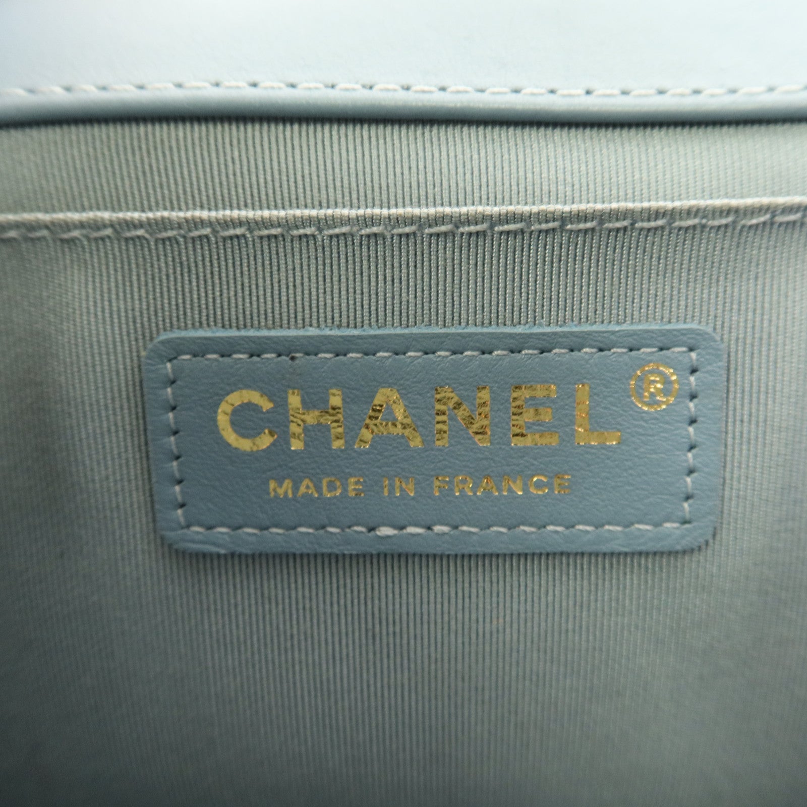 CHANEL 羊皮皮革Boy 25金扣鏈帶肩背袋