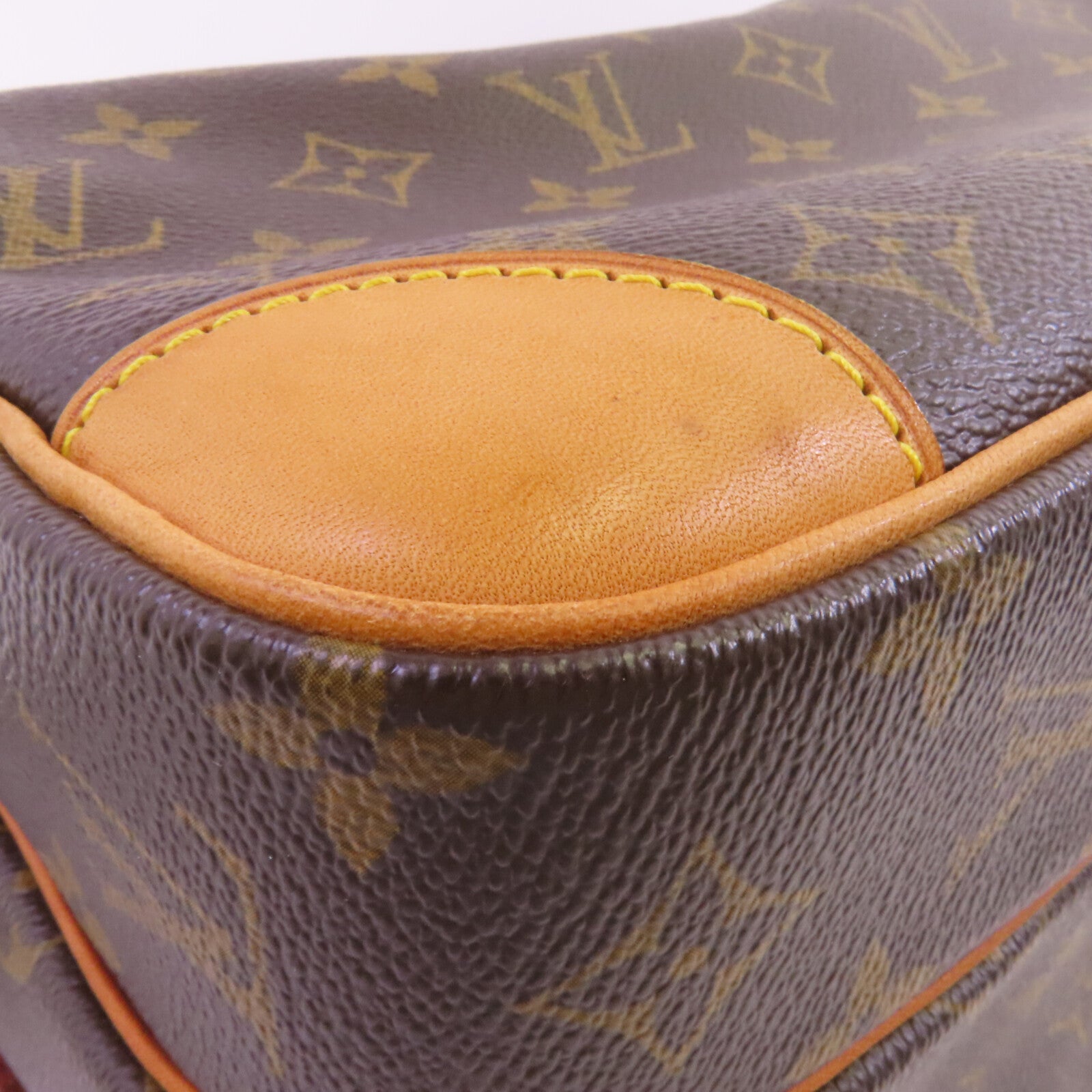 LOUIS VUITTON Monogram Nile金扣肩背袋