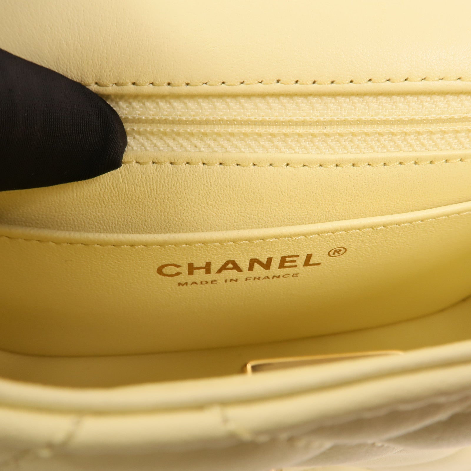 CHANEL 羊皮皮革Mini Flap Bag金扣鏈帶肩背袋