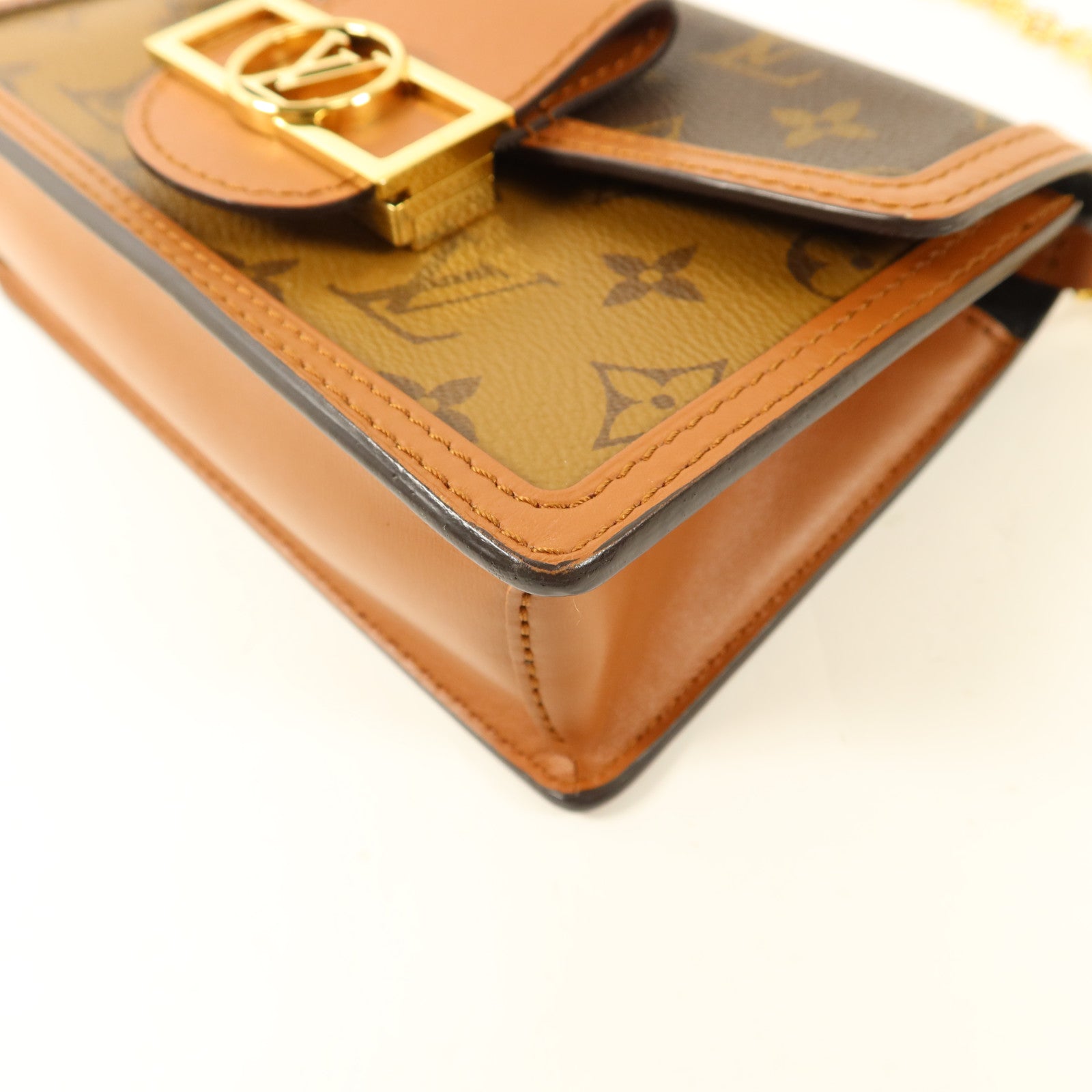 LOUIS VUITTON Monogram Reverse Dauphine Chain Wallet金扣鏈帶肩背袋