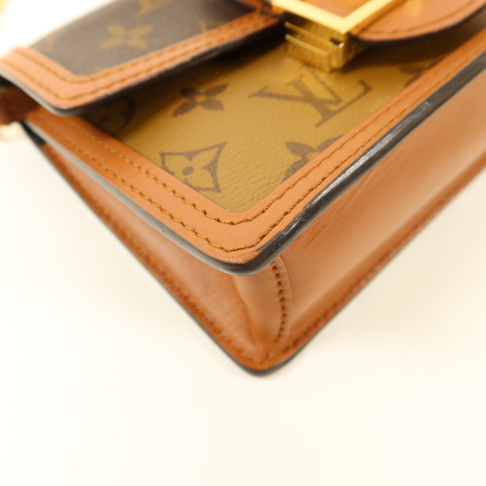 LOUIS VUITTON Monogram Reverse Dauphine Chain Wallet金扣鏈帶肩背袋