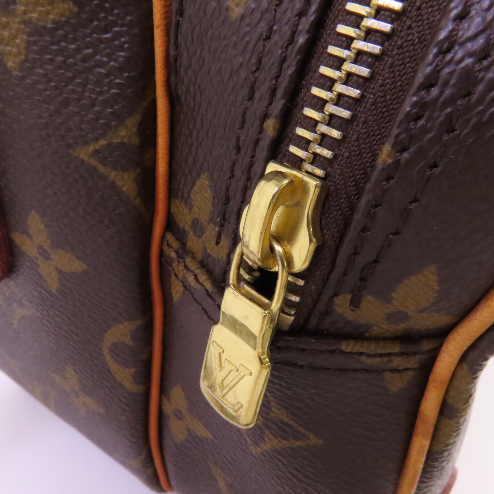 LOUIS VUITTON Monogram Nile金扣肩背袋