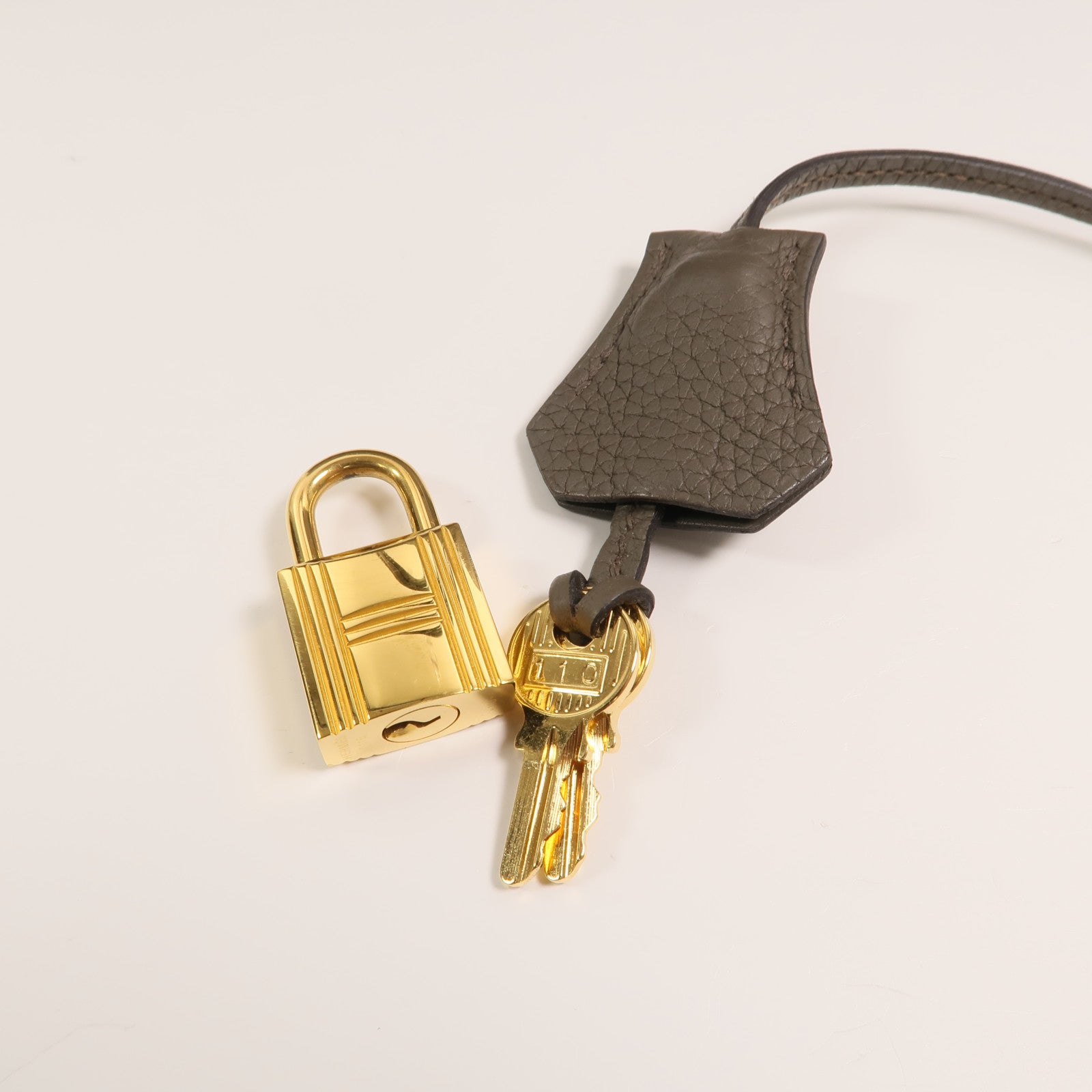 HERMES Togo皮革Bolide 31手挽袋Etain