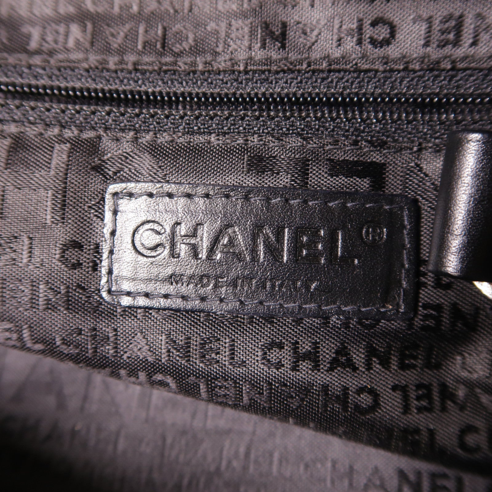 CHANEL 牛皮皮革Hand Bag銀扣手挽袋