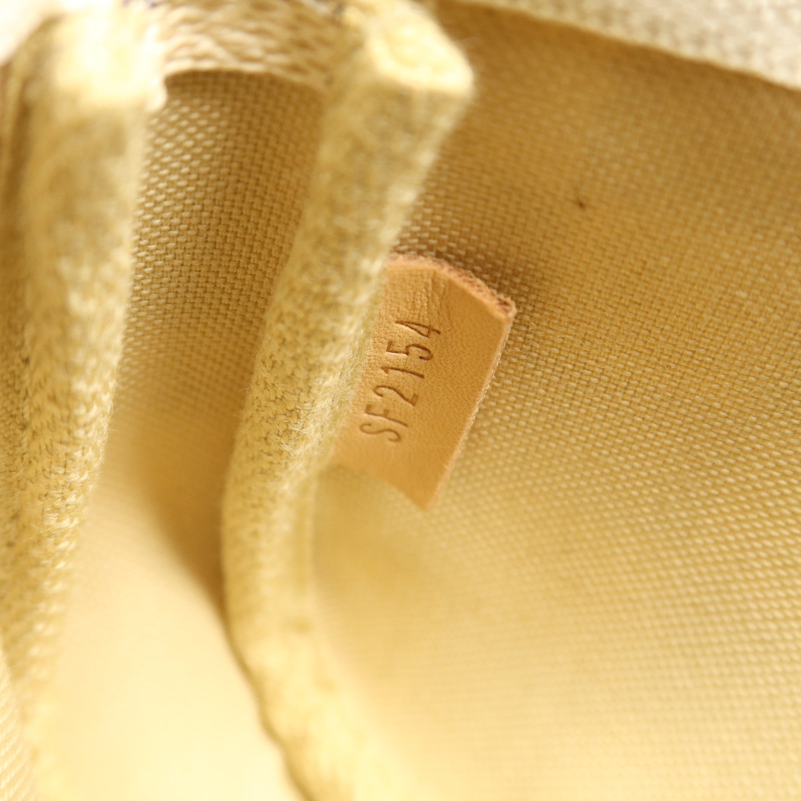 LOUIS VUITTON Damier Azur Mini Pochette Accessories金扣鏈帶手挽袋