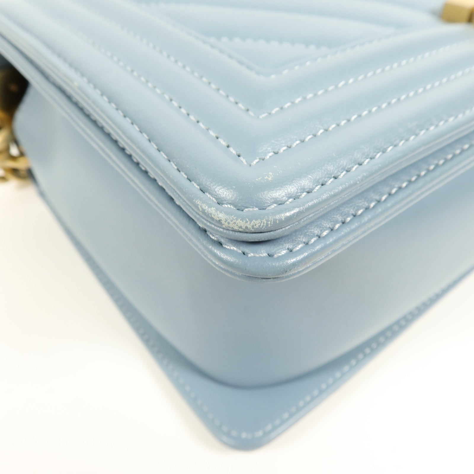 CHANEL 羊皮皮革Boy 25金扣鏈帶肩背袋