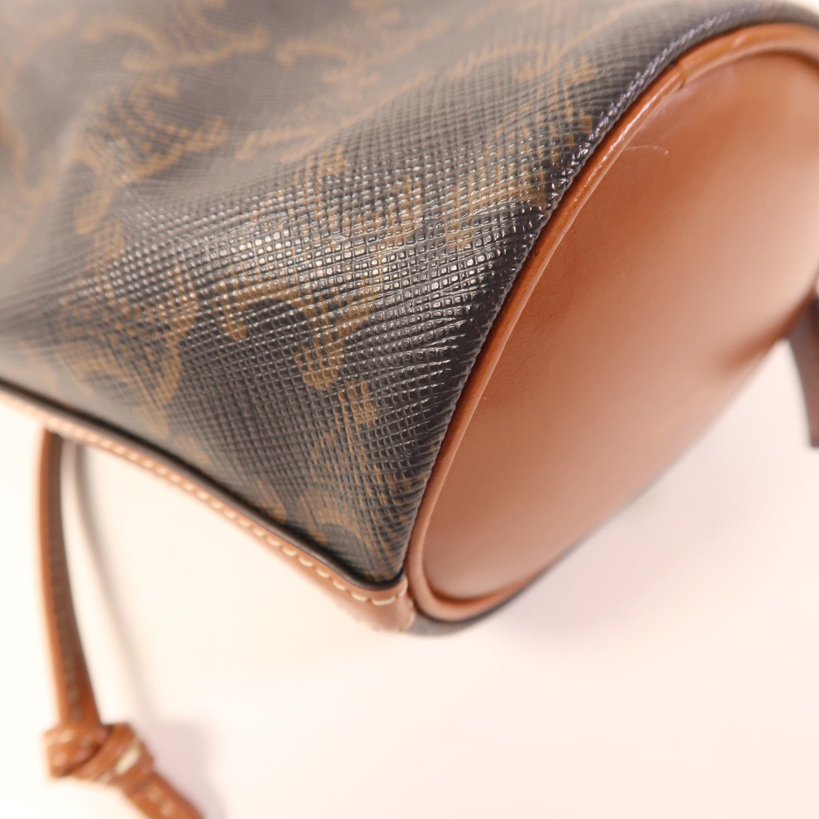 CELINE 塗層帆布Triomphe Bucket Bag金扣肩背袋