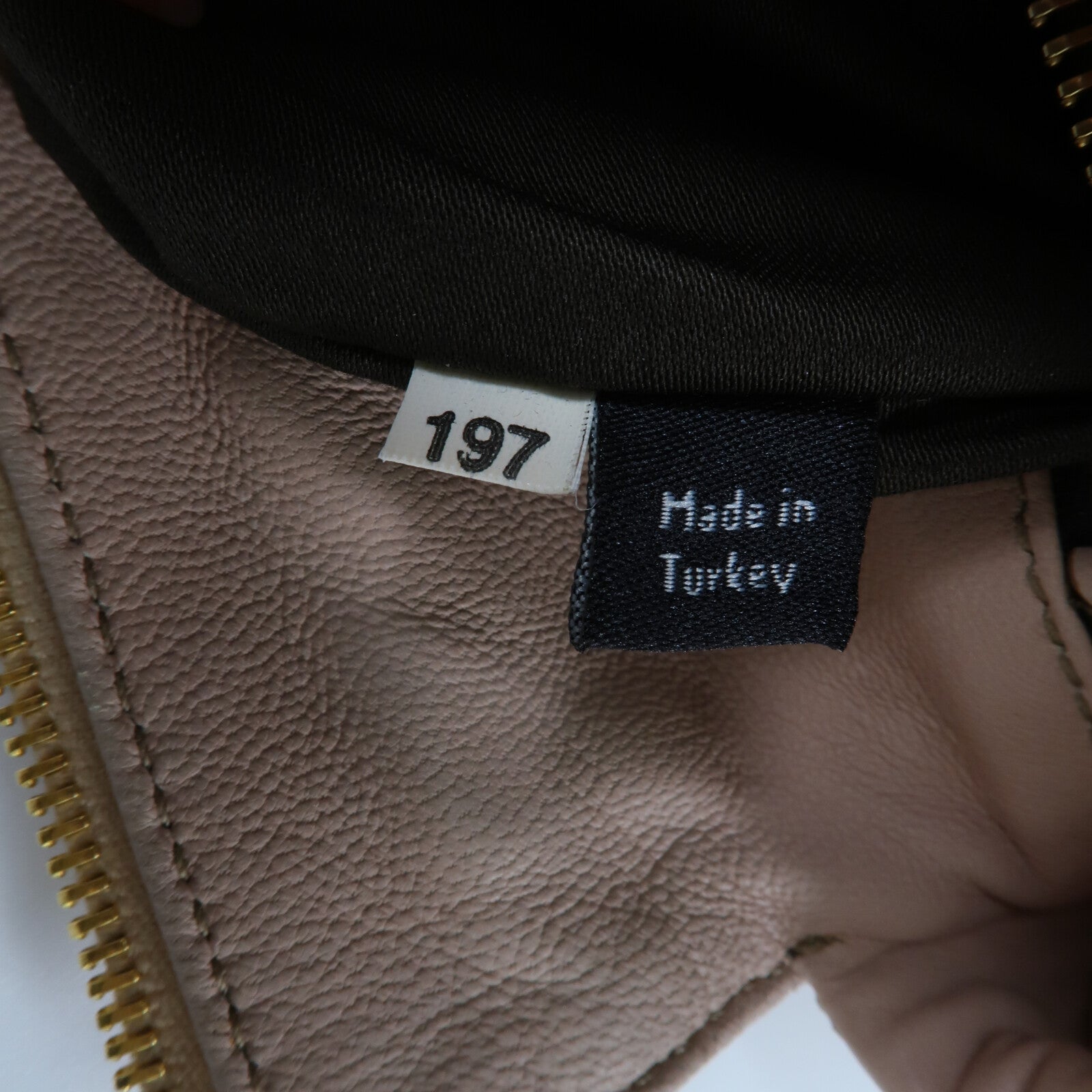 Miu Miu 羊皮皮革Shoulder Bag肩背袋