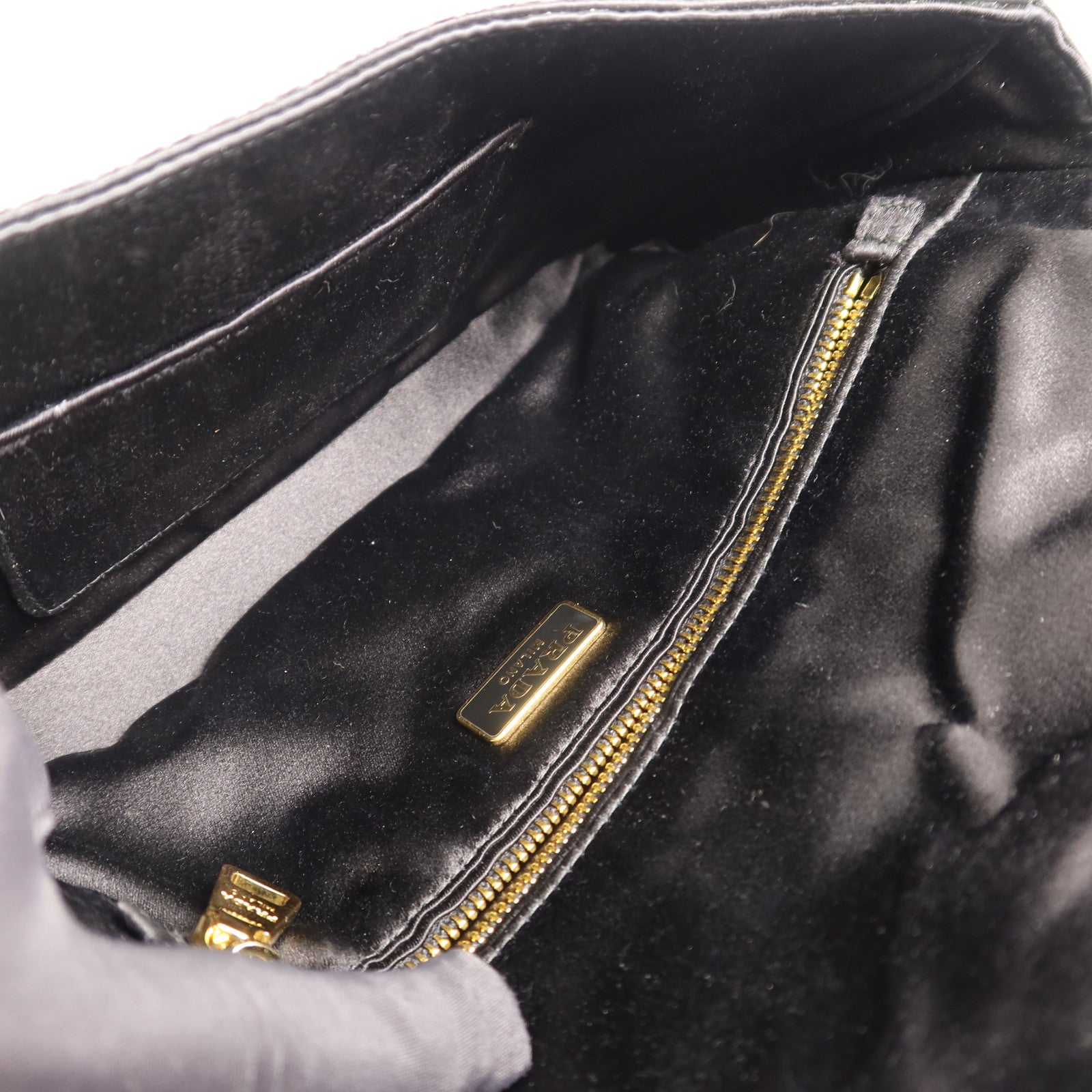 PRADA 珠片Clutch手拿包