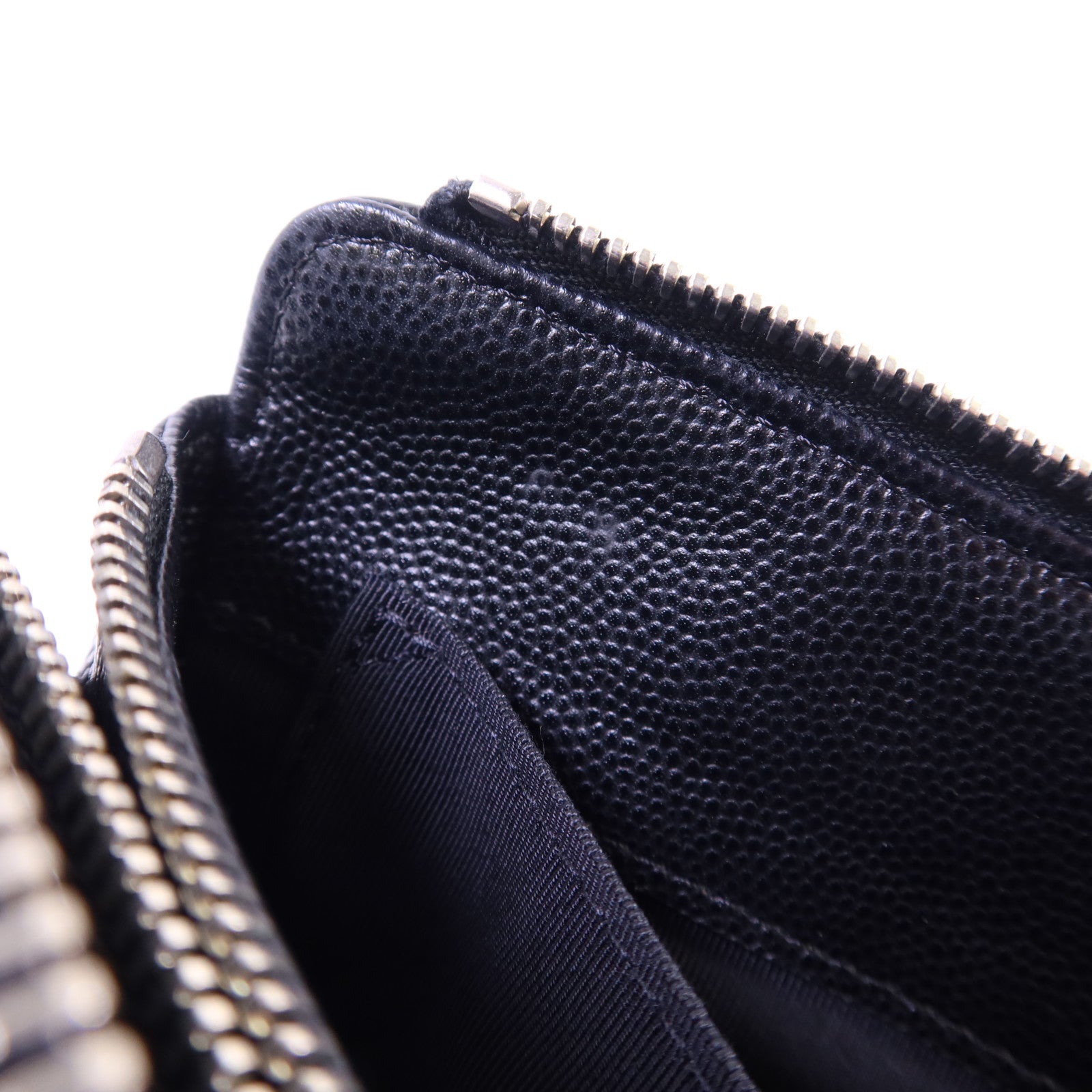 CHANEL 牛皮皮革Pouch銀扣小袋