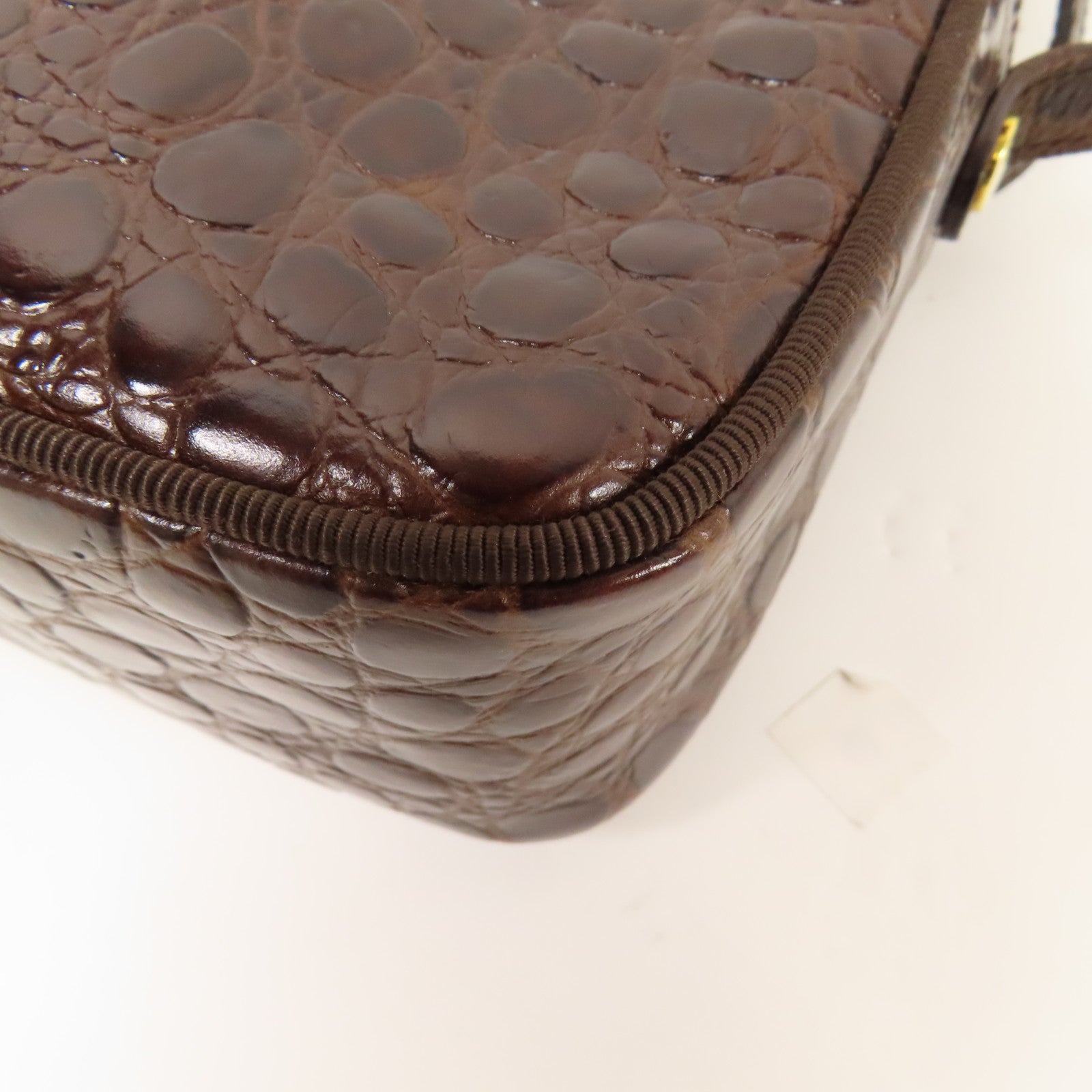 Salvatore Ferragamo 牛皮皮革Shoulder Bag金扣肩背袋