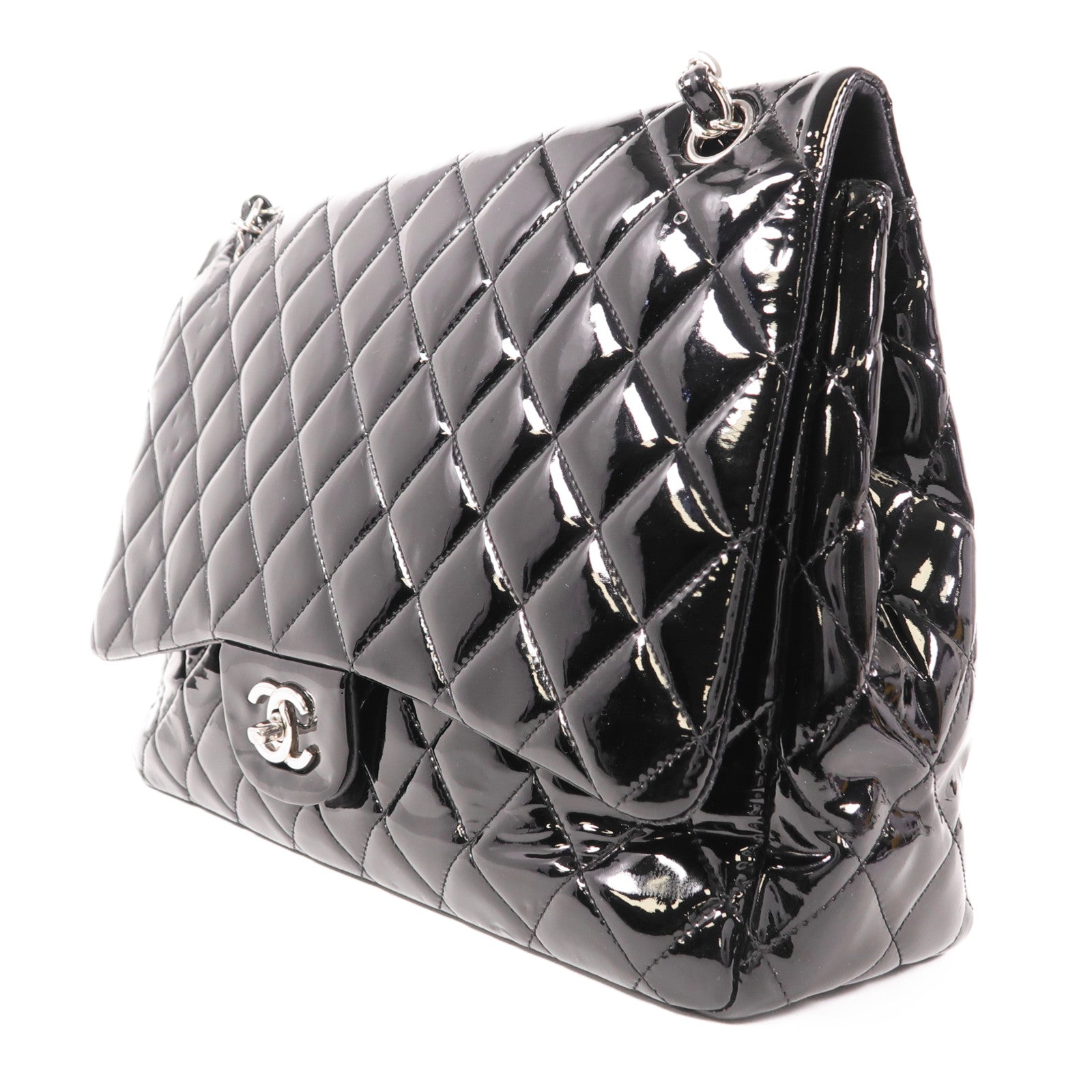 CHANEL 漆皮皮革Maxi Classic銀扣鏈帶肩背袋