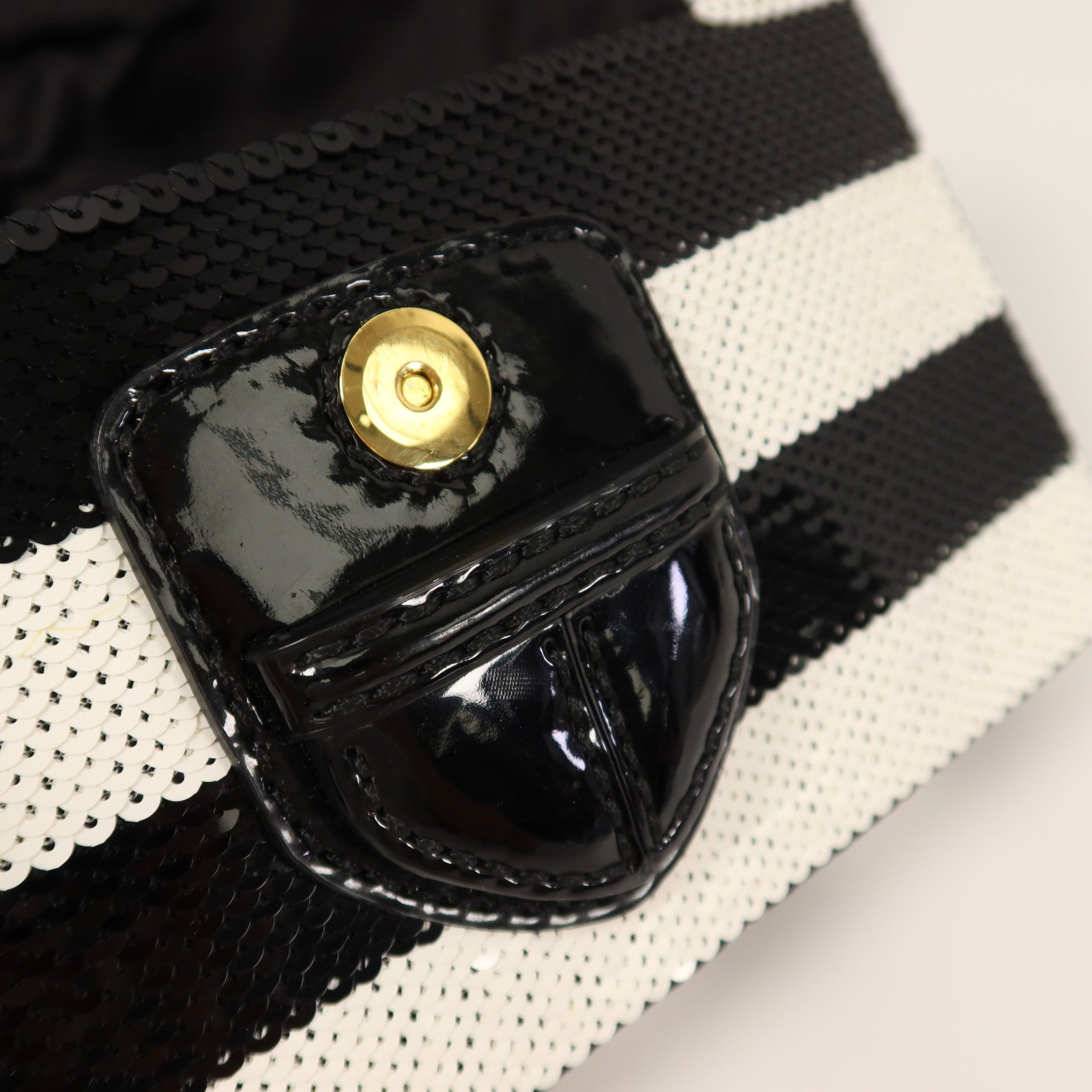 PRADA 珠片Clutch手拿包