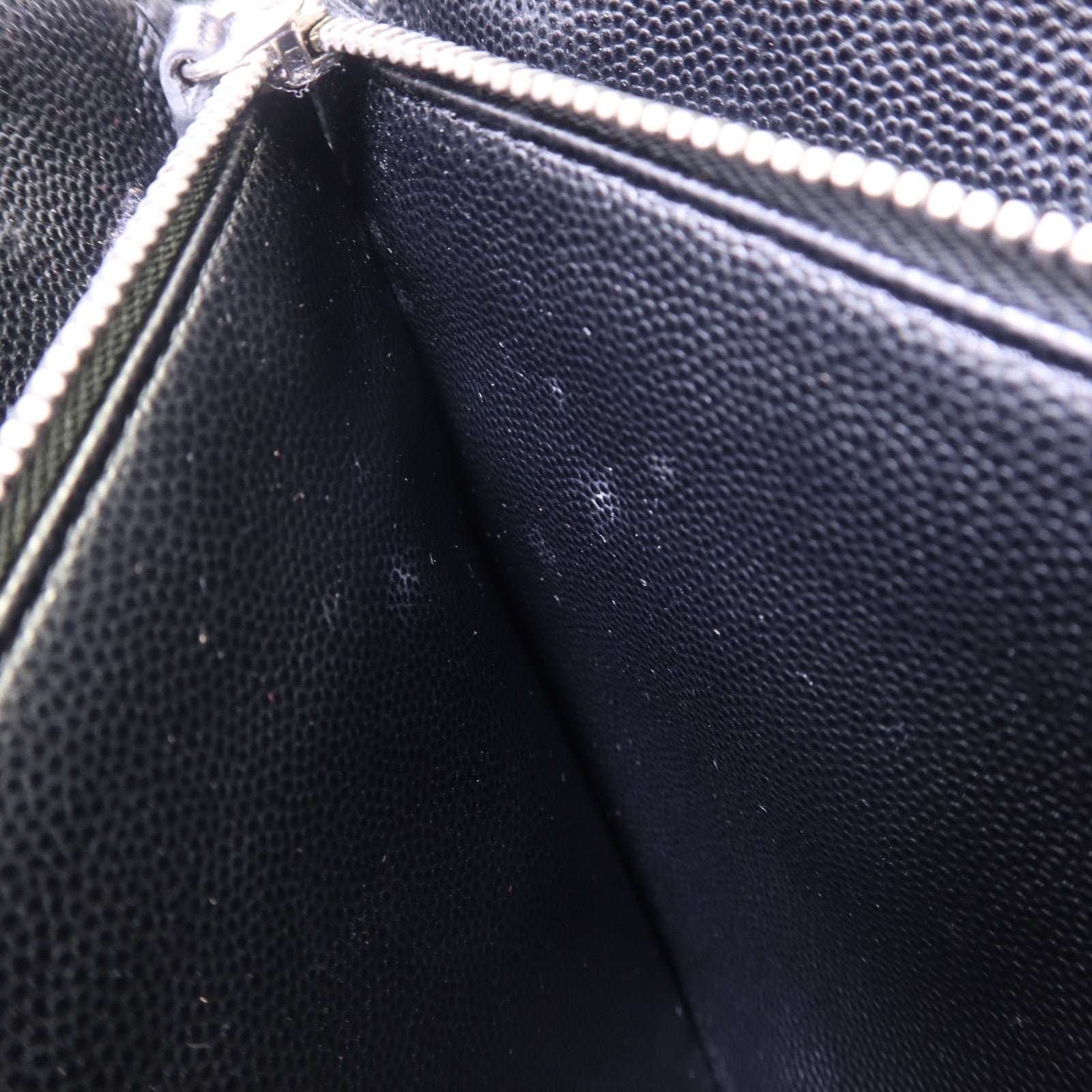 CHANEL 牛皮皮革Pouch銀扣小袋