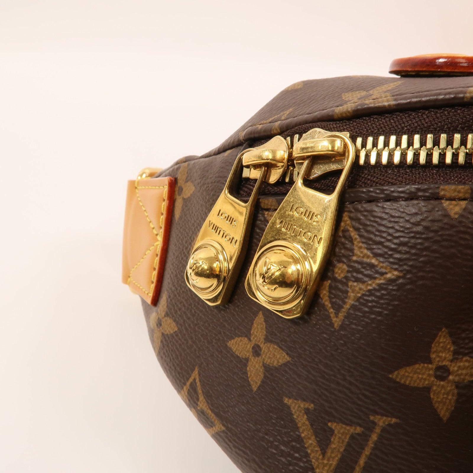 LOUIS VUITTON Monogram Rush Bumbag金扣腰包