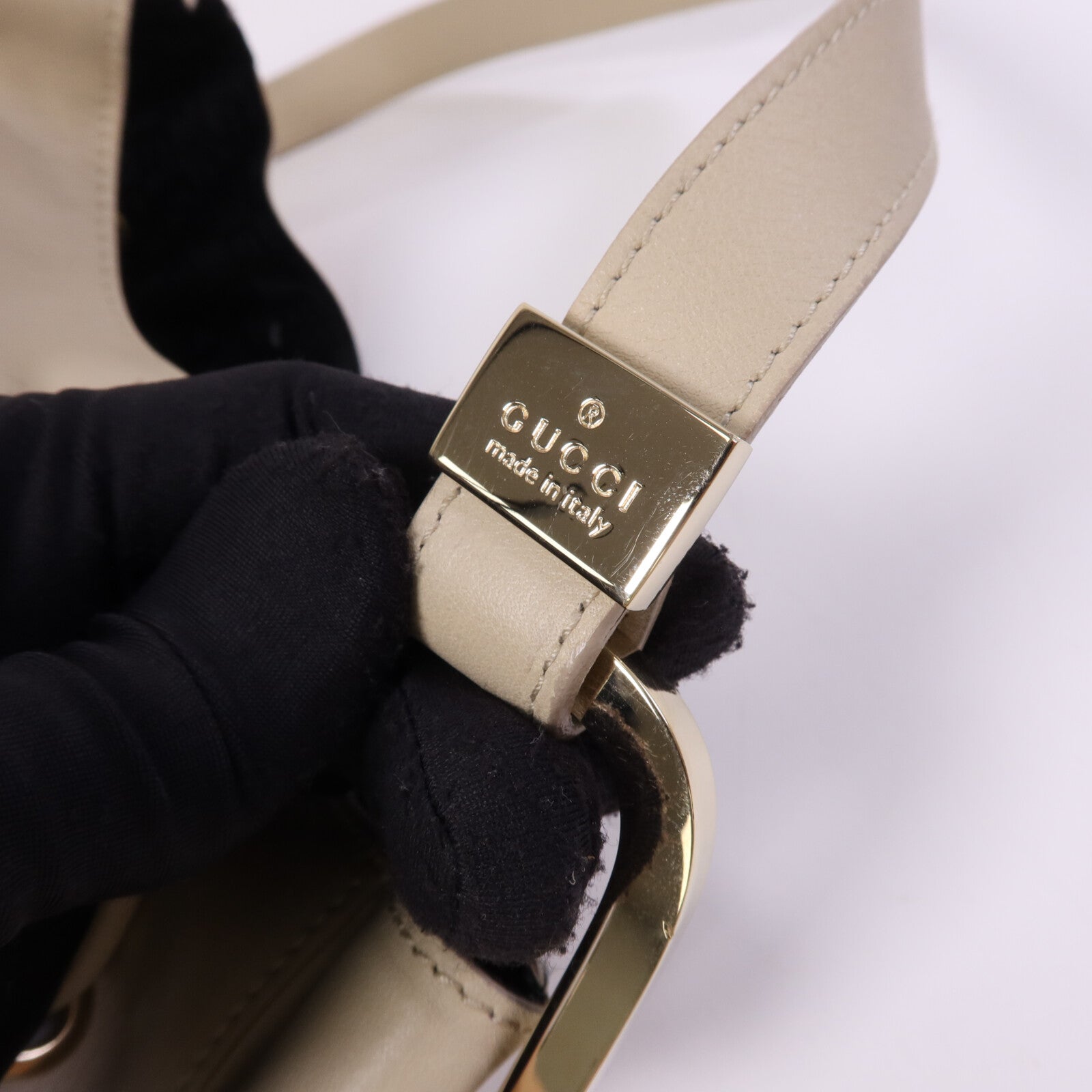 GUCCI 牛皮皮革Shoulder Bag金扣肩背袋