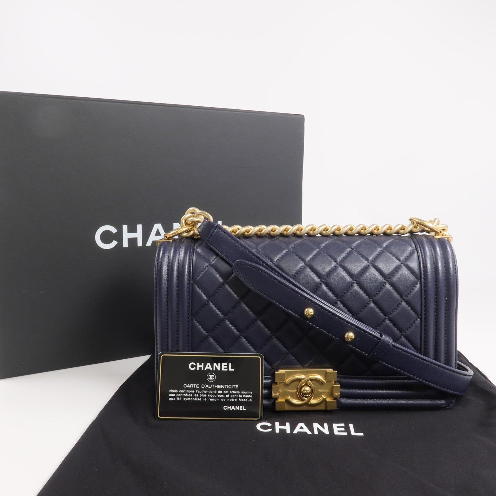 CHANEL 羊皮皮革Boy 25金扣鏈帶肩背袋
