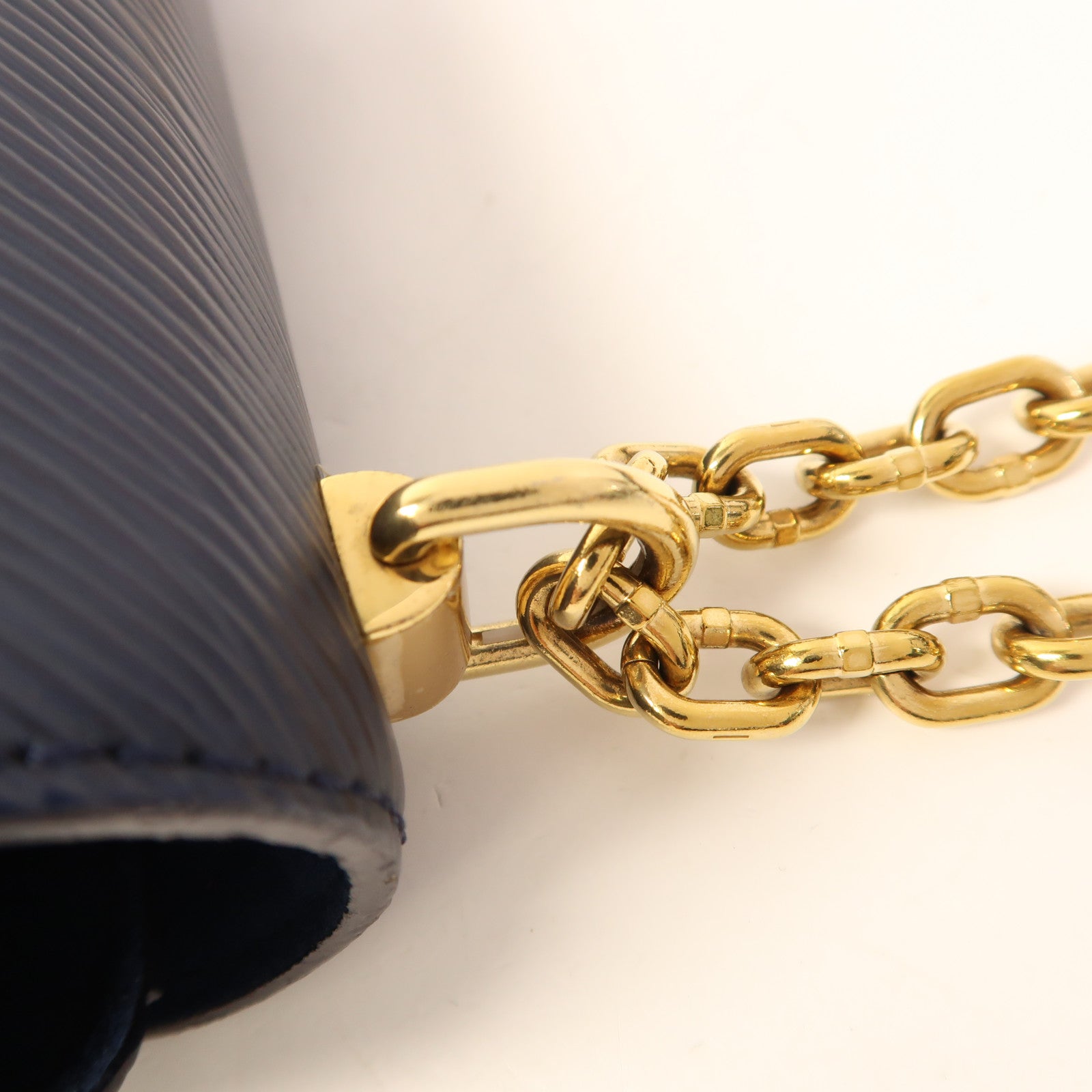 LOUIS VUITTON Epi Twist MM金扣鏈帶肩背袋