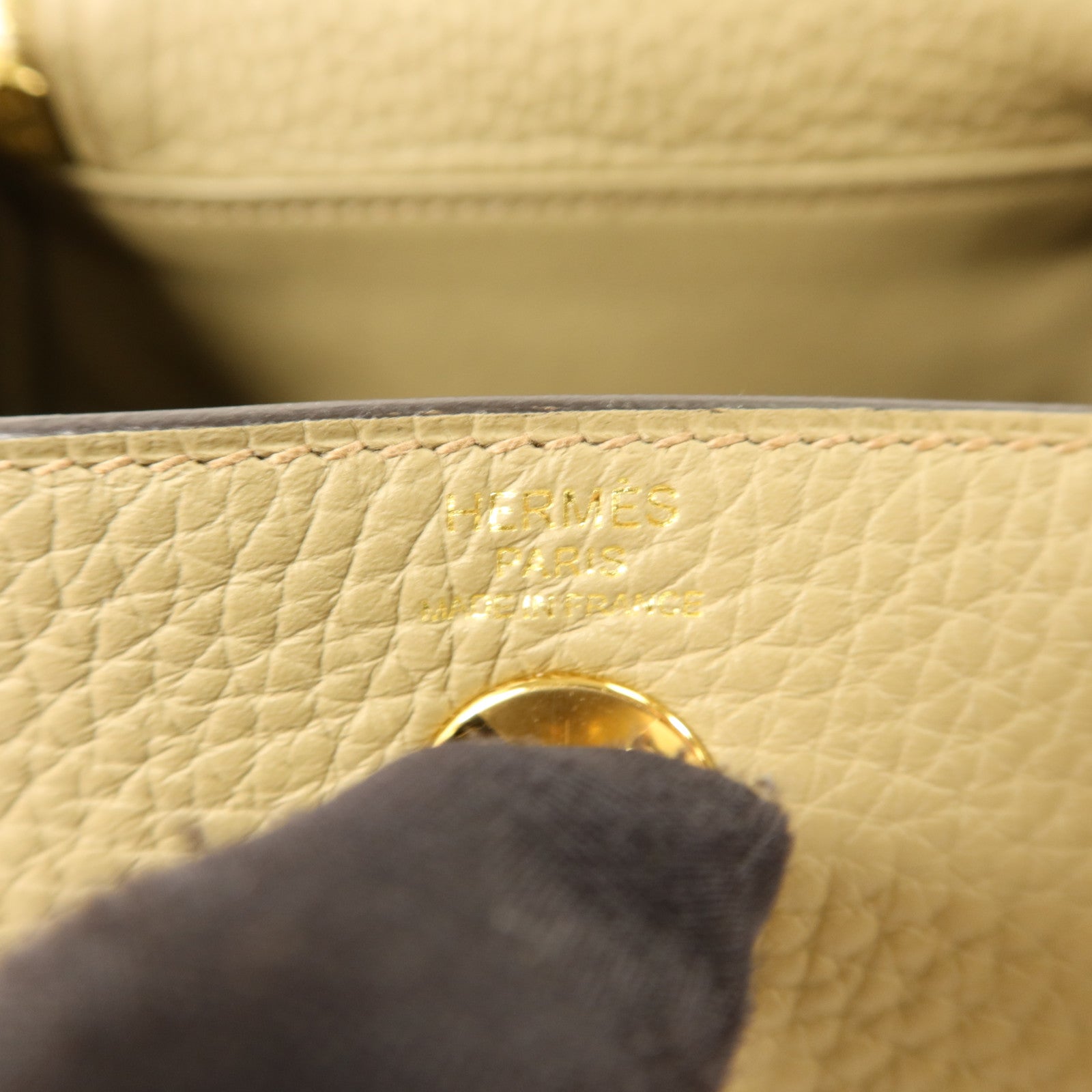 HERMES Clemence皮革Mini Lindy金扣手挽肩背兩用袋Beige Marfa