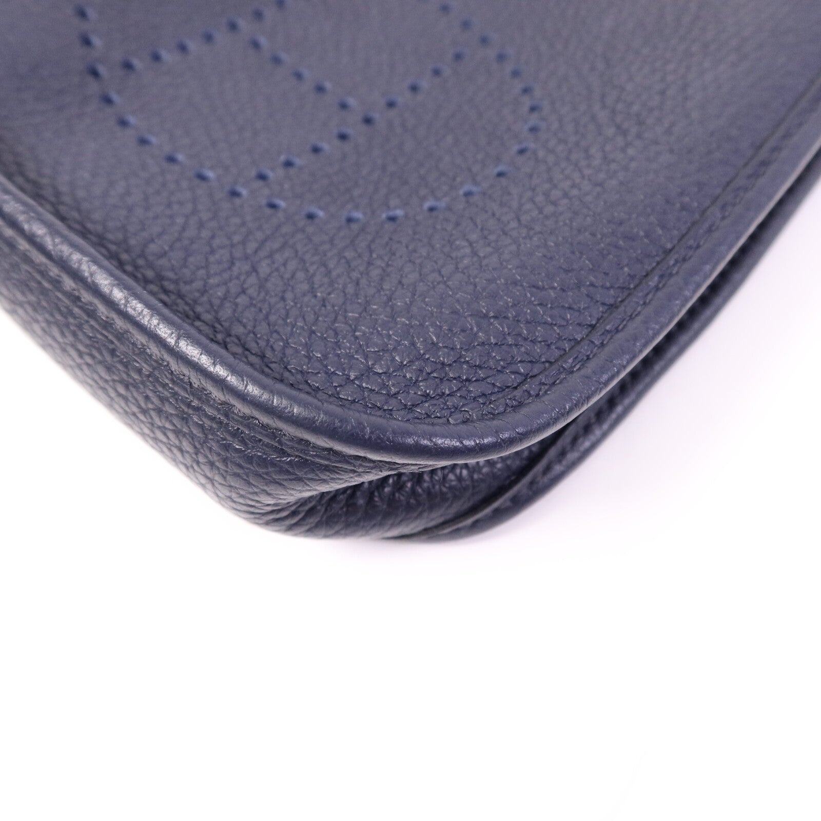 HERMES Clemence皮革Evelyne TPM銀扣肩背袋Bleu Nuit