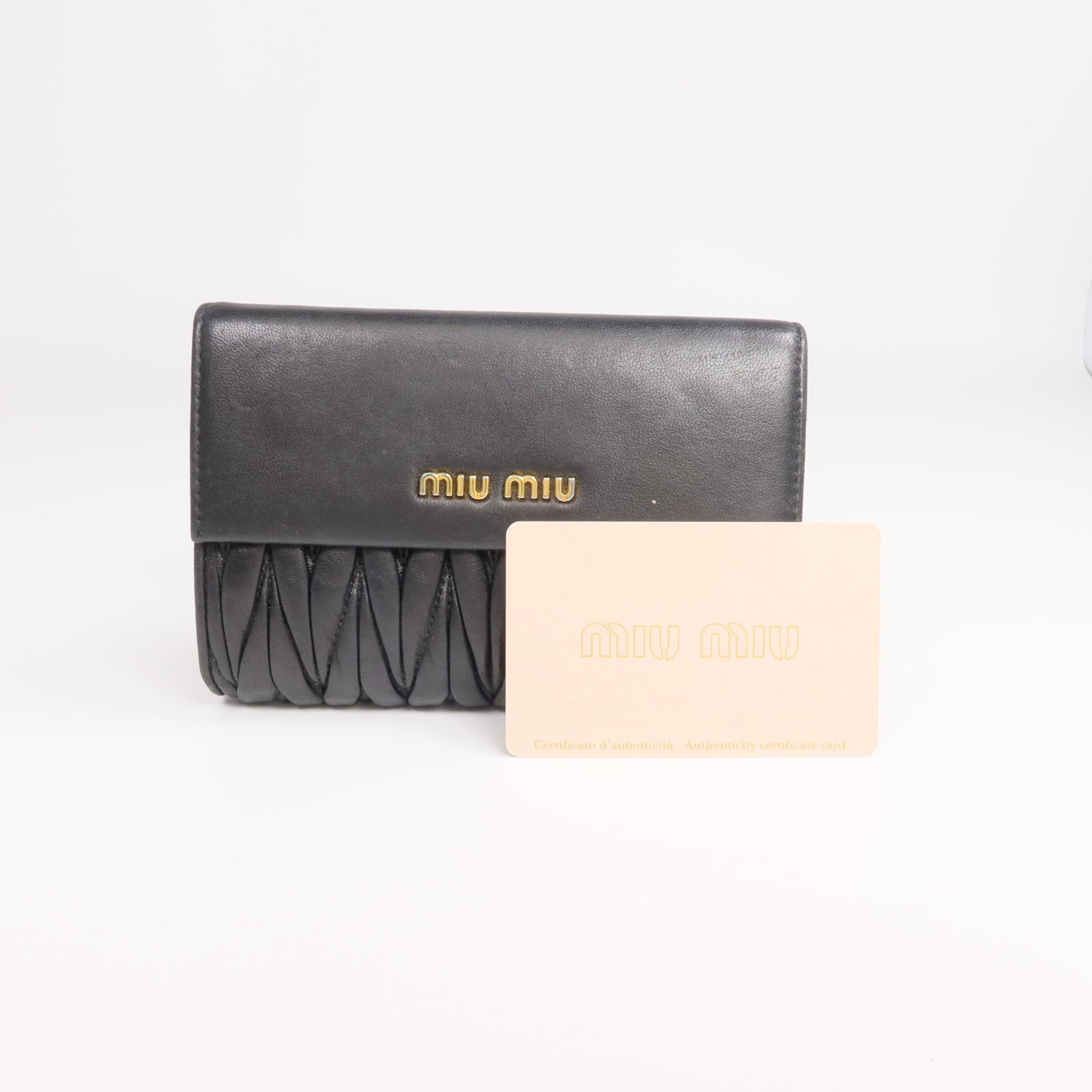 Miu Miu 羊皮皮革Fold Wallet金扣錢包