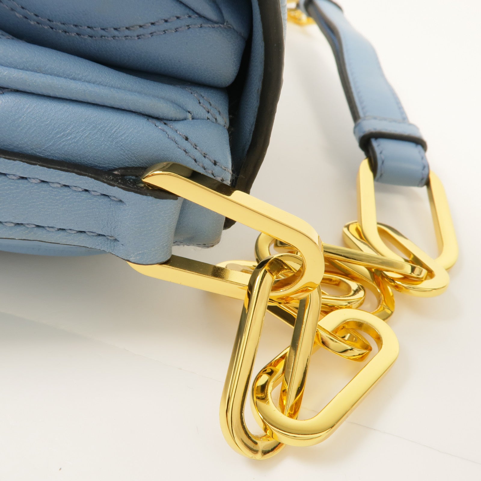 Miu Miu 羊皮皮革Chain Shoulder Bag金扣鏈帶肩背袋