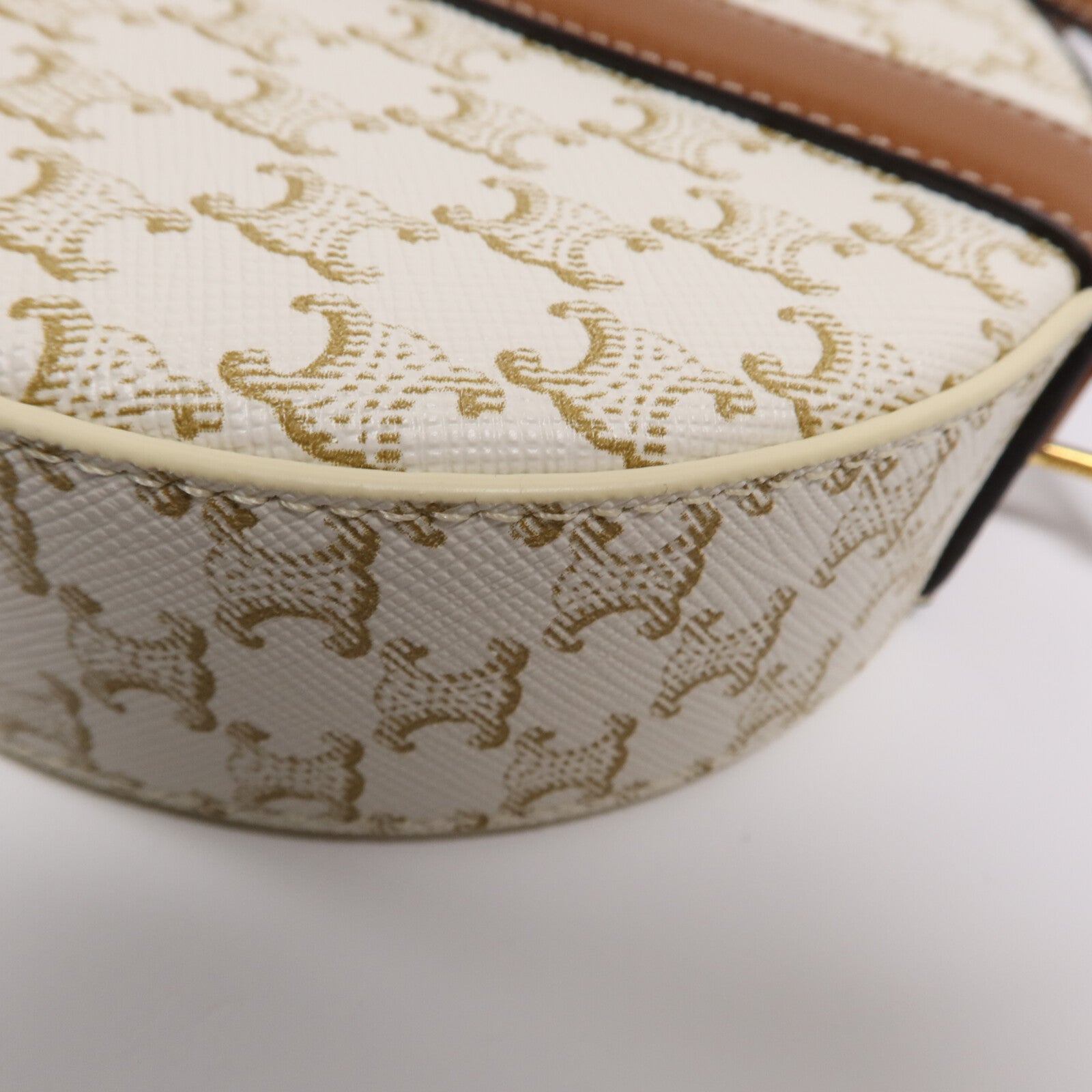 CELINE 塗層帆布Round Purse On Strap金扣肩背袋