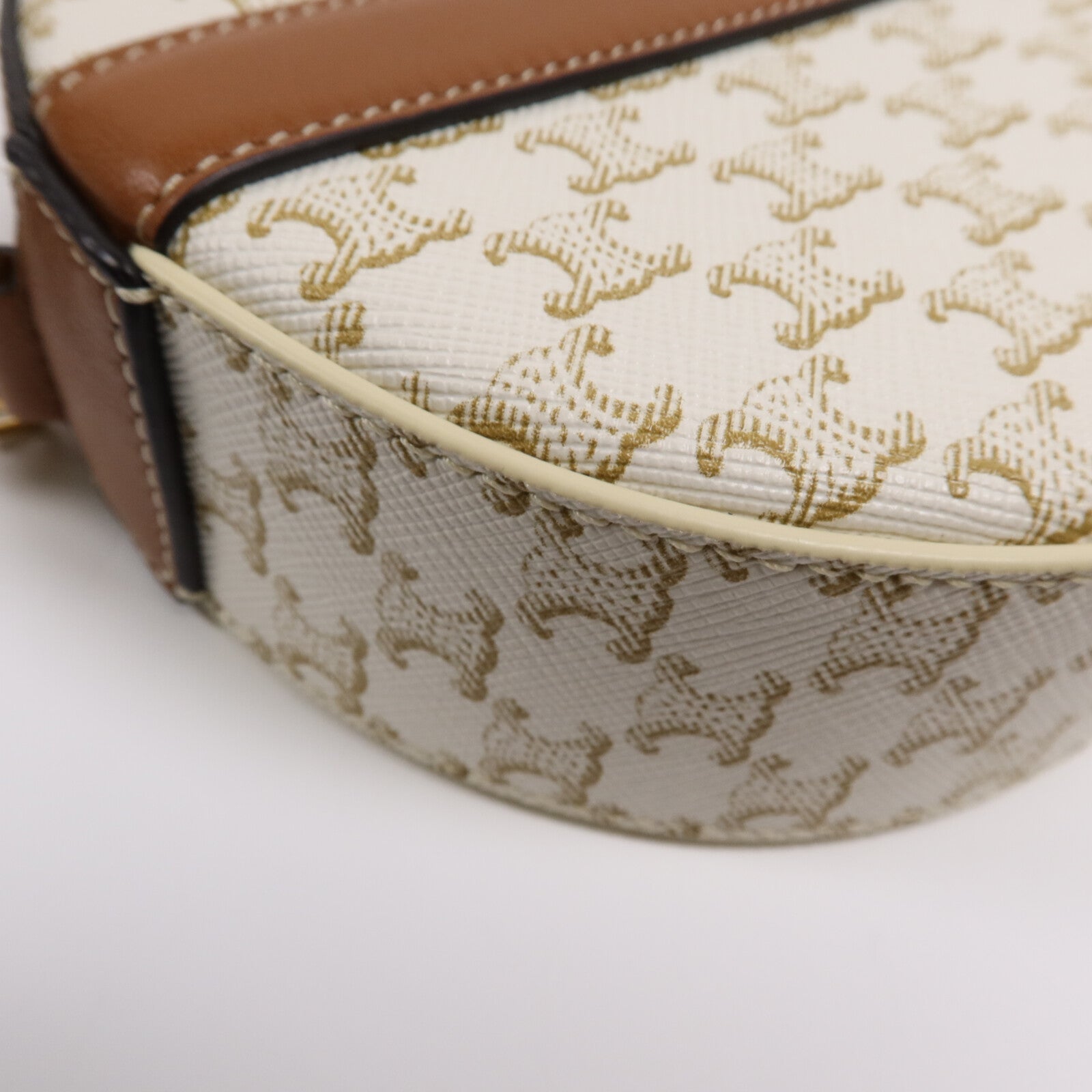 CELINE 塗層帆布Round Purse On Strap金扣肩背袋