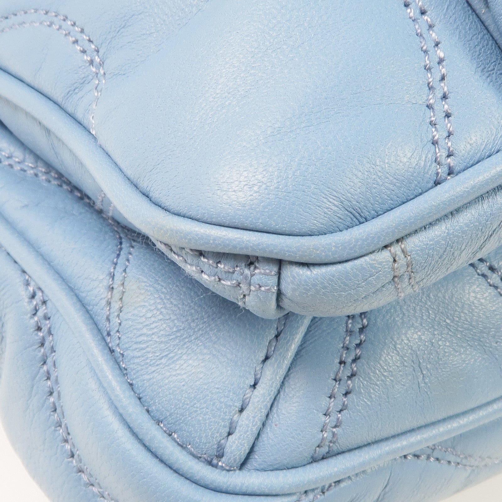 Miu Miu 羊皮皮革Chain Shoulder Bag金扣鏈帶肩背袋