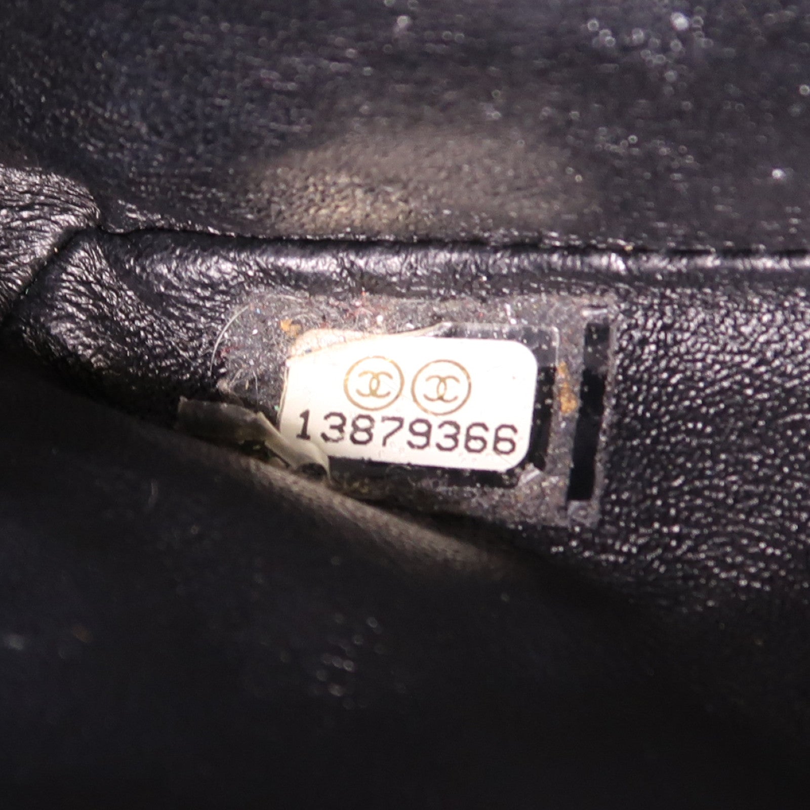 CHANEL 漆皮皮革Maxi Classic銀扣鏈帶肩背袋