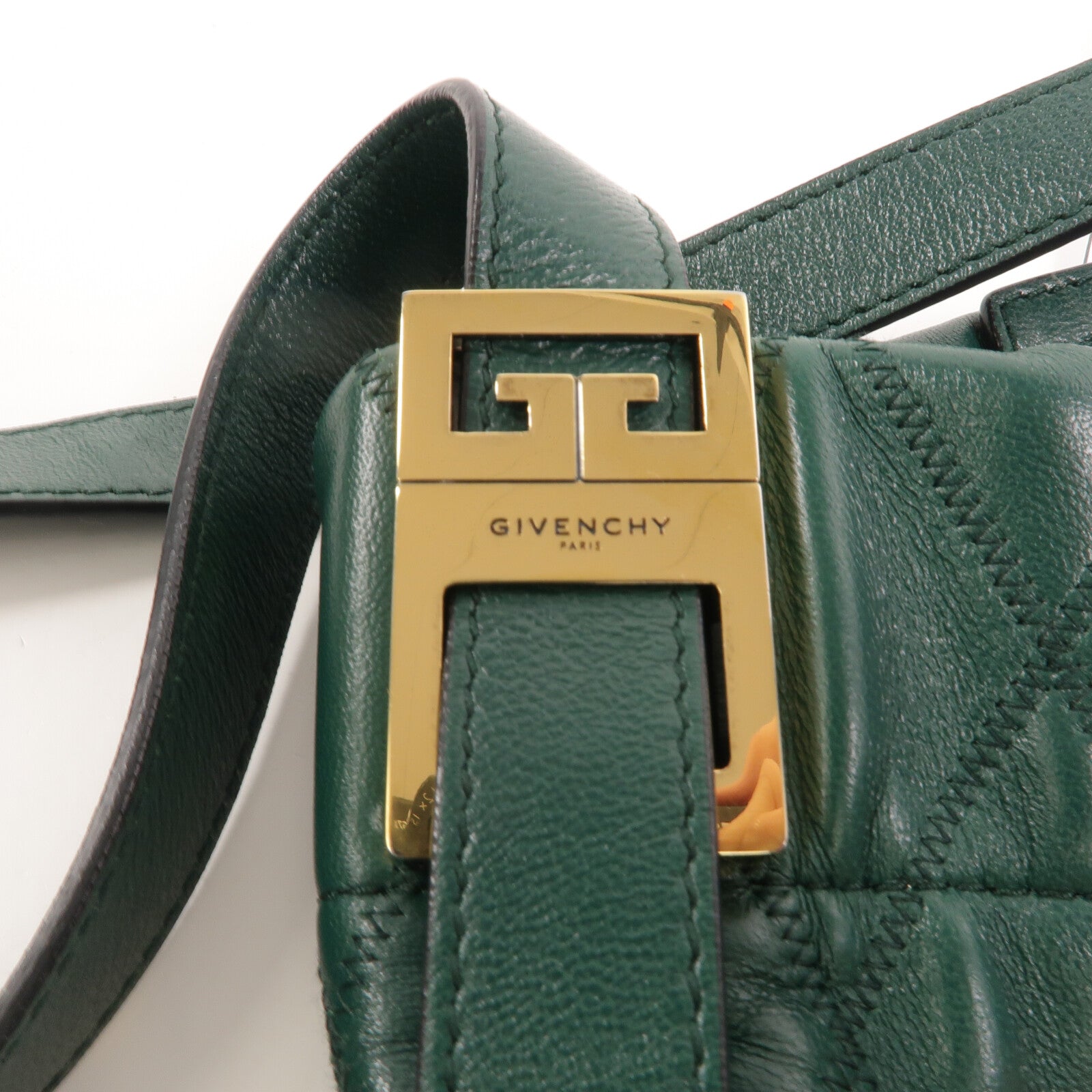 GIVENCHY 牛皮皮革Mini GV Bucket Bag肩背袋
