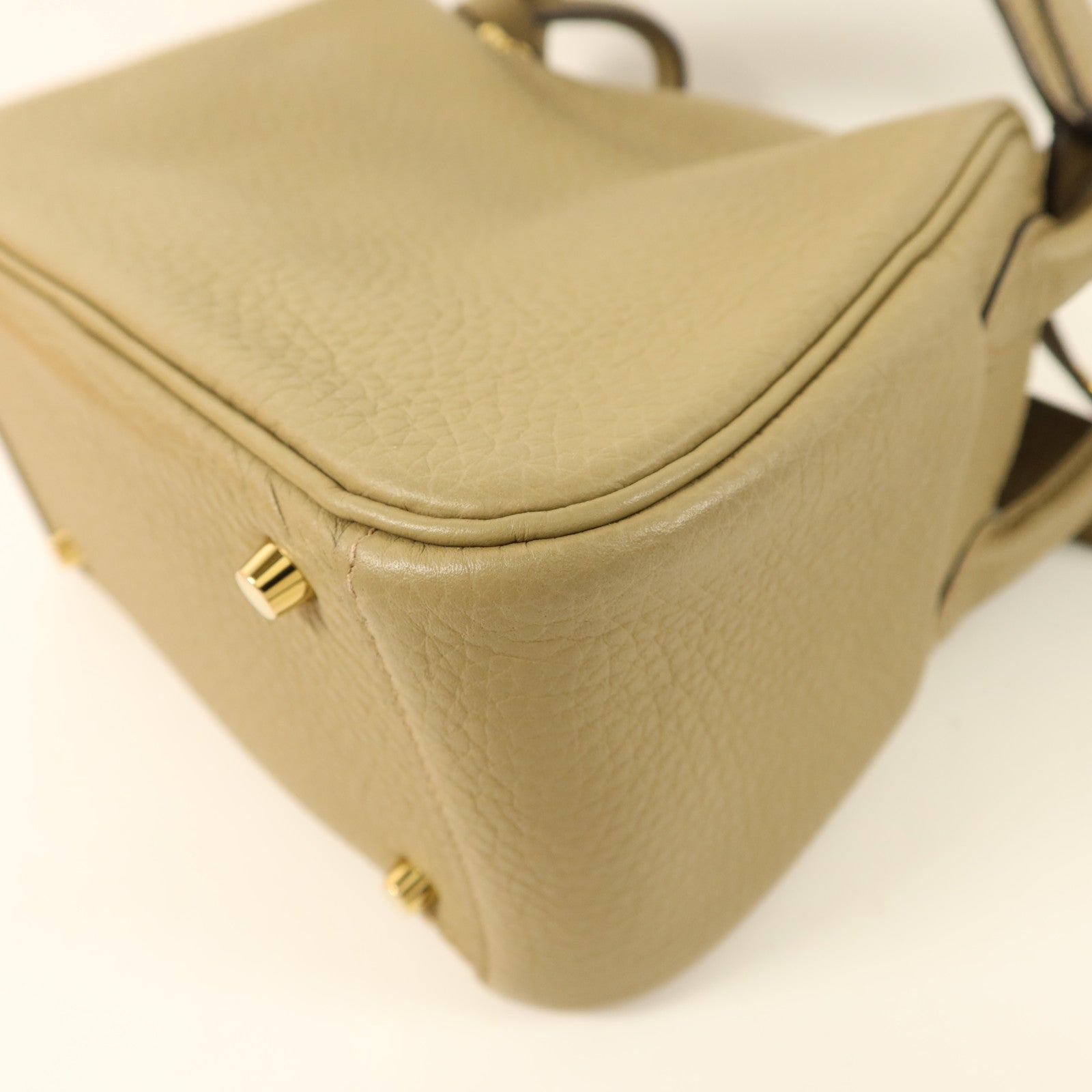 HERMES Clemence皮革Mini Lindy金扣手挽肩背兩用袋Beige Marfa