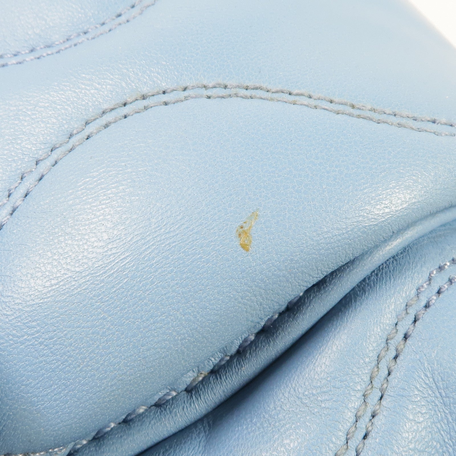 Miu Miu 羊皮皮革Chain Shoulder Bag金扣鏈帶肩背袋