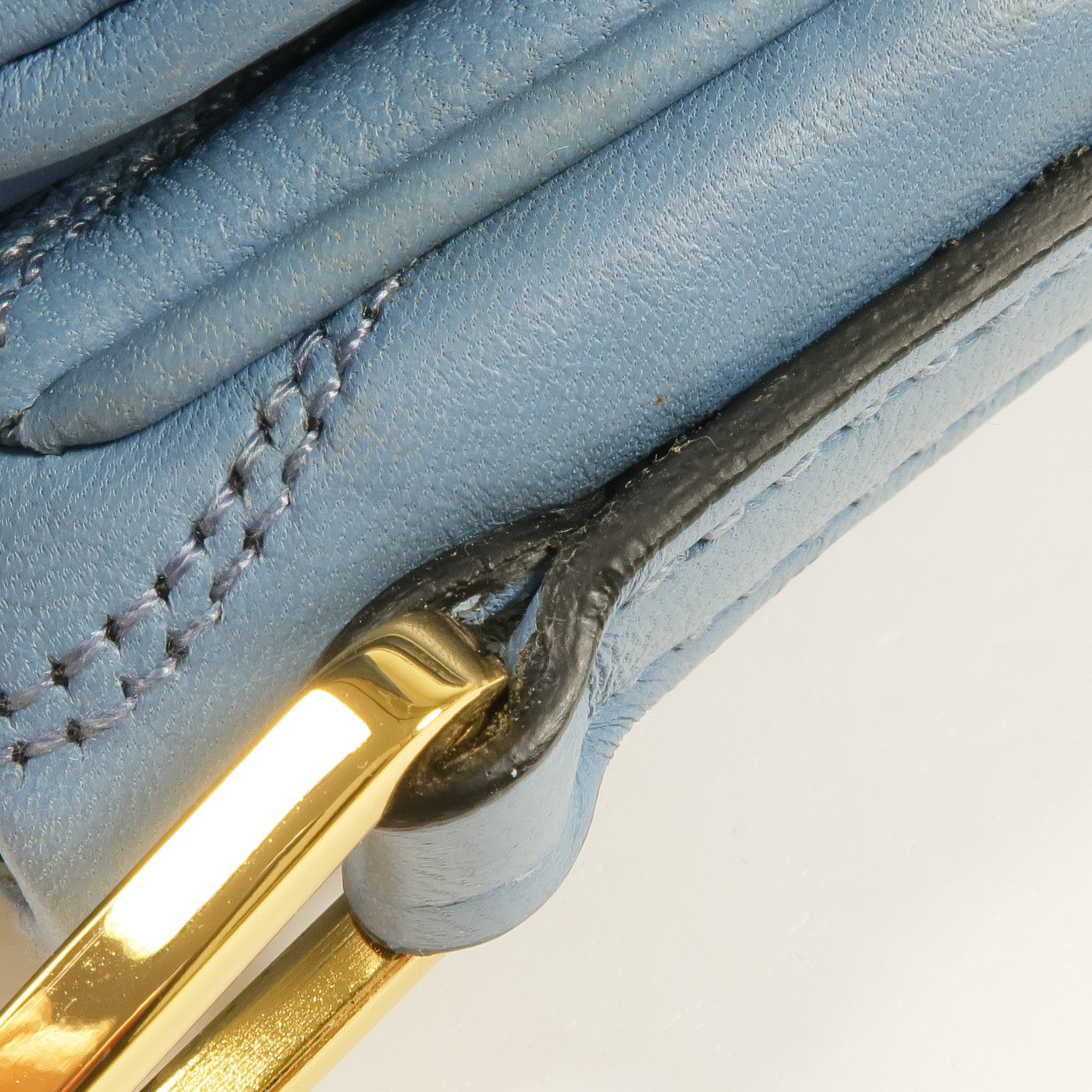 Miu Miu 羊皮皮革Chain Shoulder Bag金扣鏈帶肩背袋