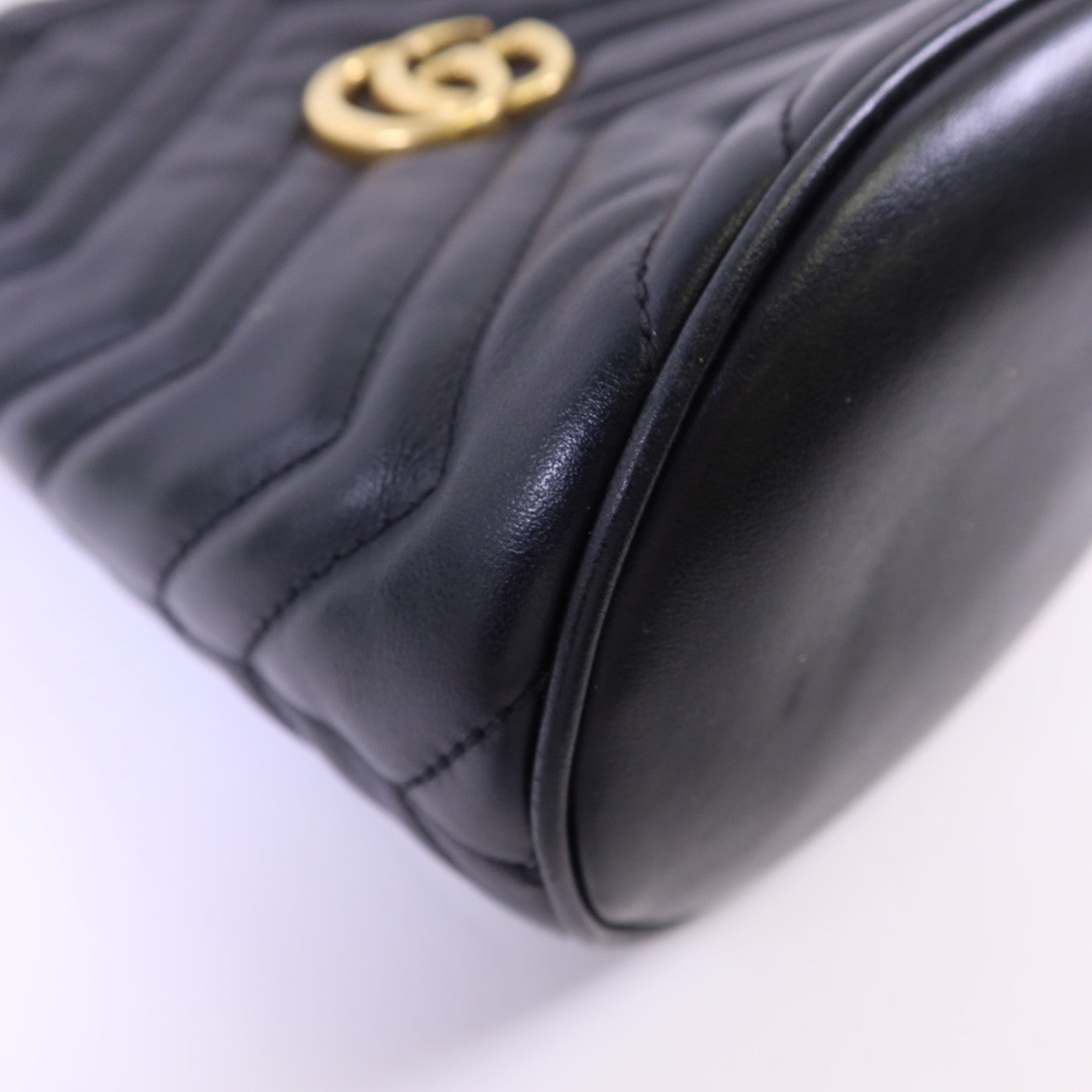 GUCCI 【激減優惠】皮革GG Marmont Bucket金扣鏈帶肩背袋