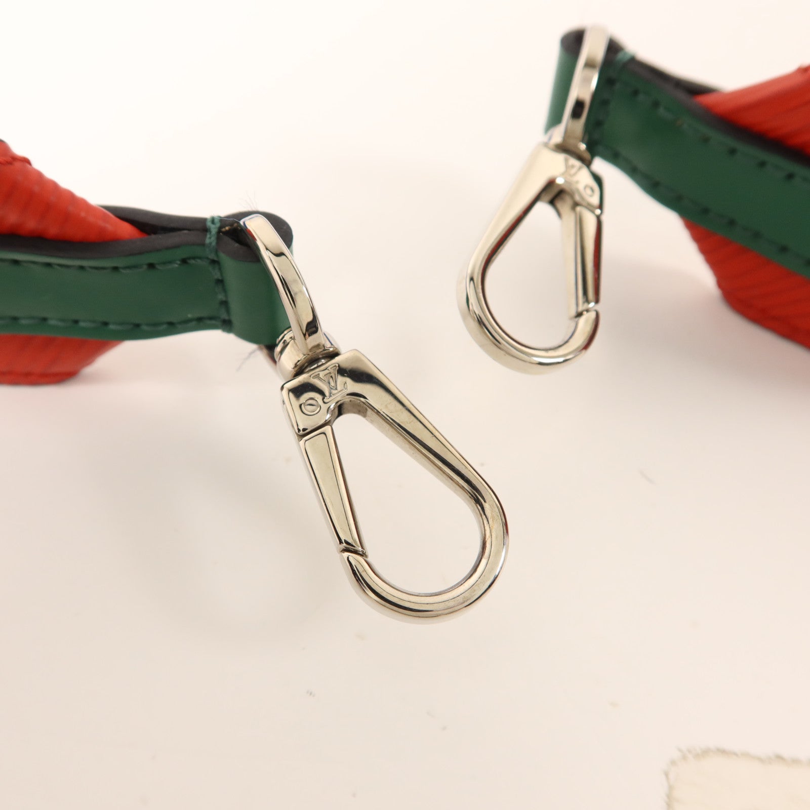 LOUIS VUITTON Epi Wide Shoulder Strap 90cm銀扣肩帶