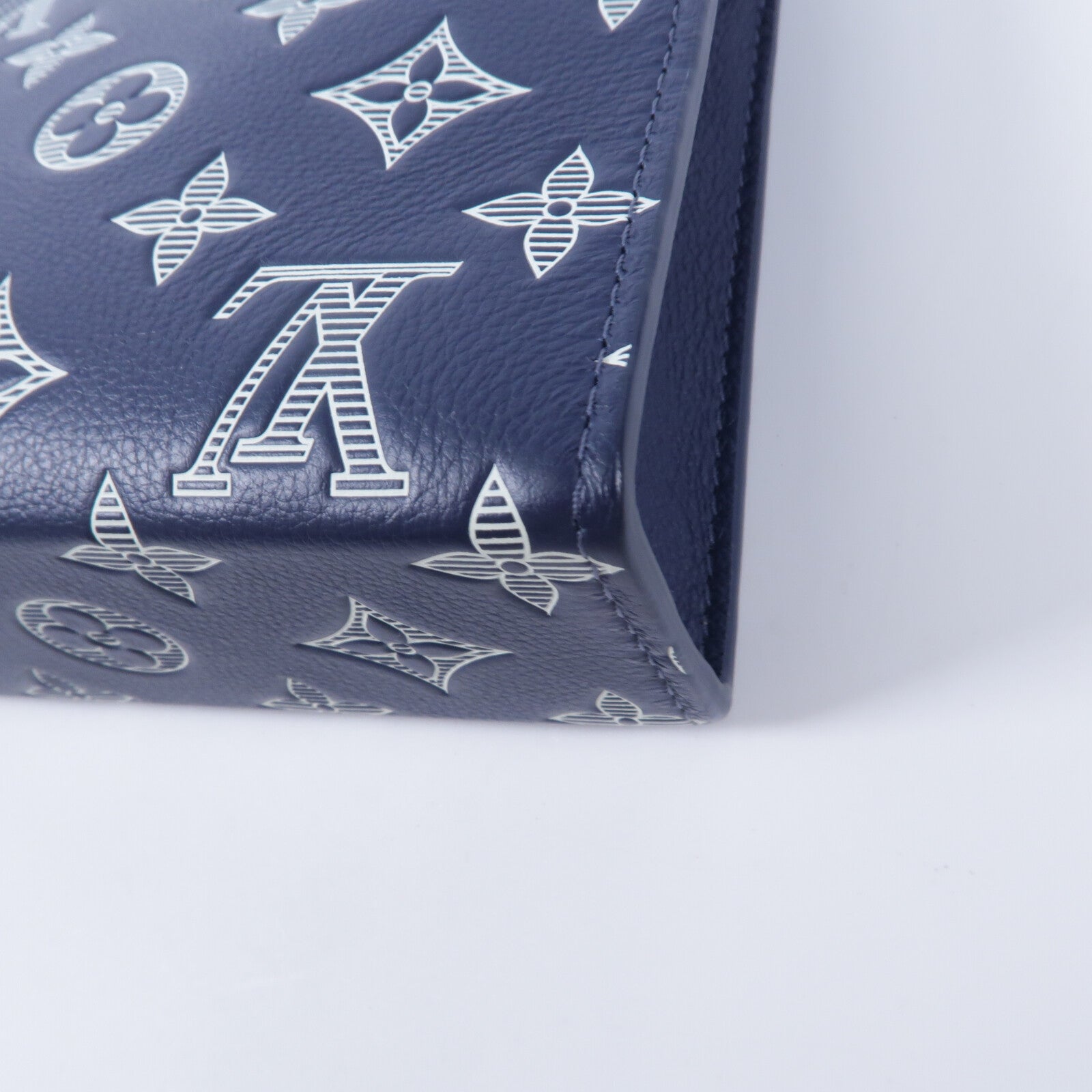 LOUIS VUITTON Monogram Shadow Gaston Wearable Wallet肩背袋