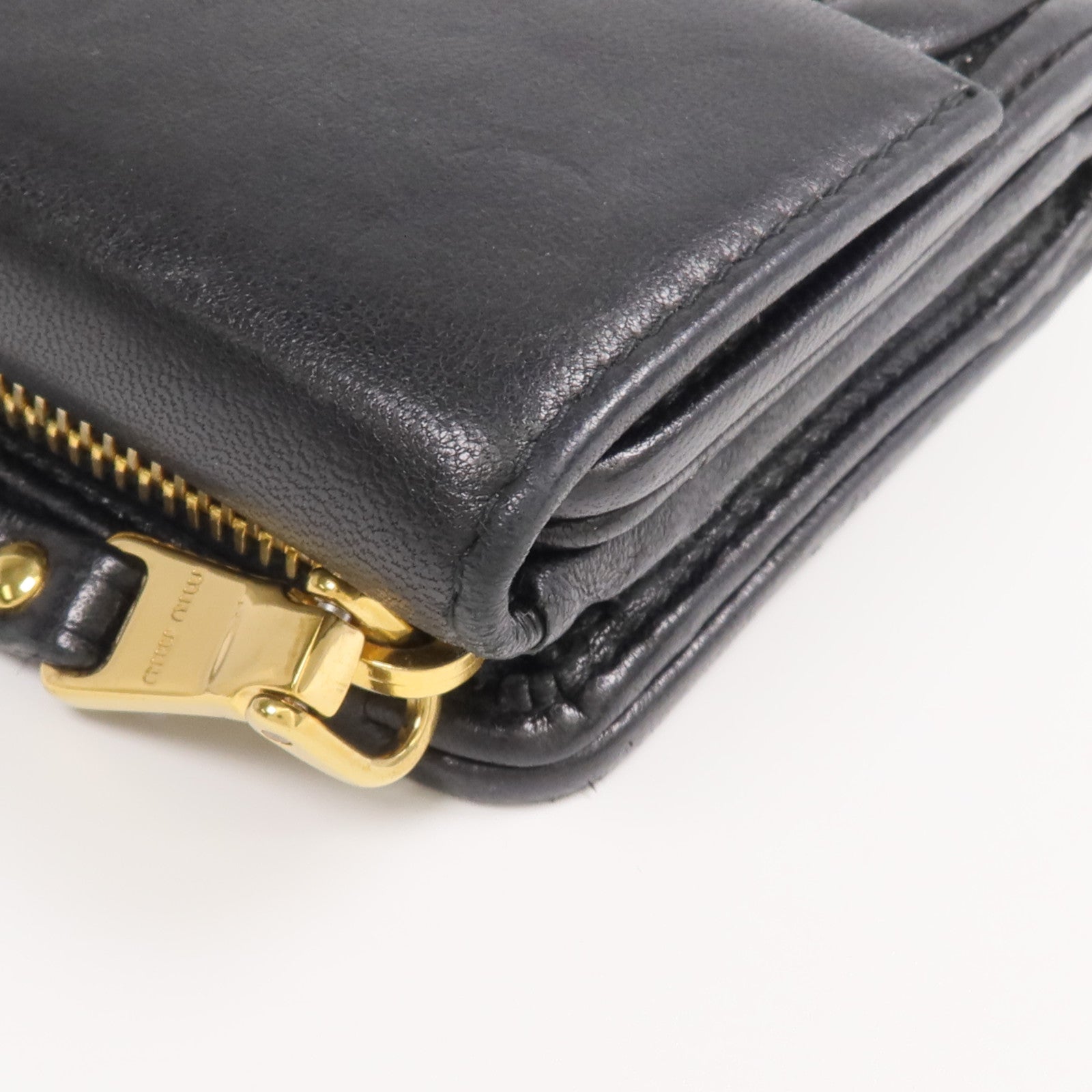 Miu Miu 羊皮皮革Fold Wallet金扣錢包