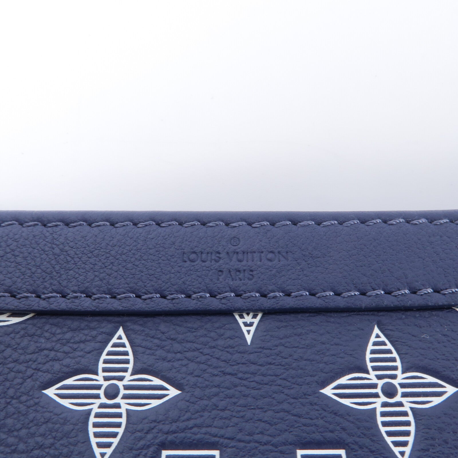 LOUIS VUITTON Monogram Shadow Gaston Wearable Wallet肩背袋
