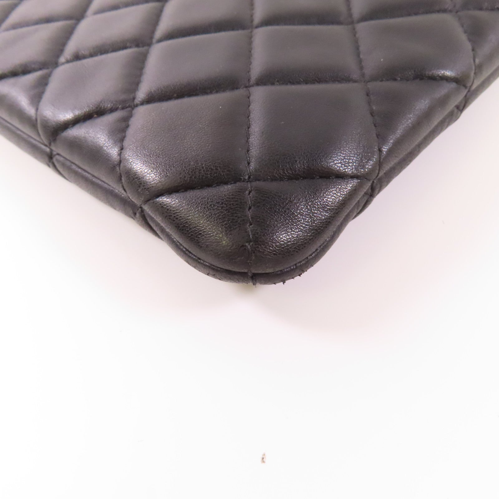 CHANEL 牛皮皮革Pouch金扣手拿包
