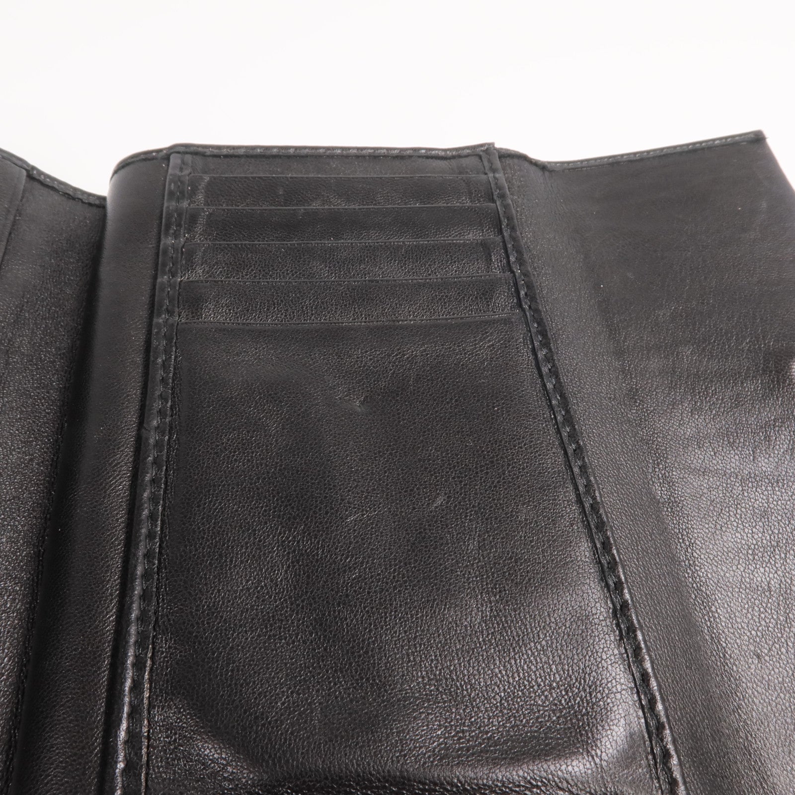 Miu Miu 羊皮皮革Fold Wallet金扣錢包
