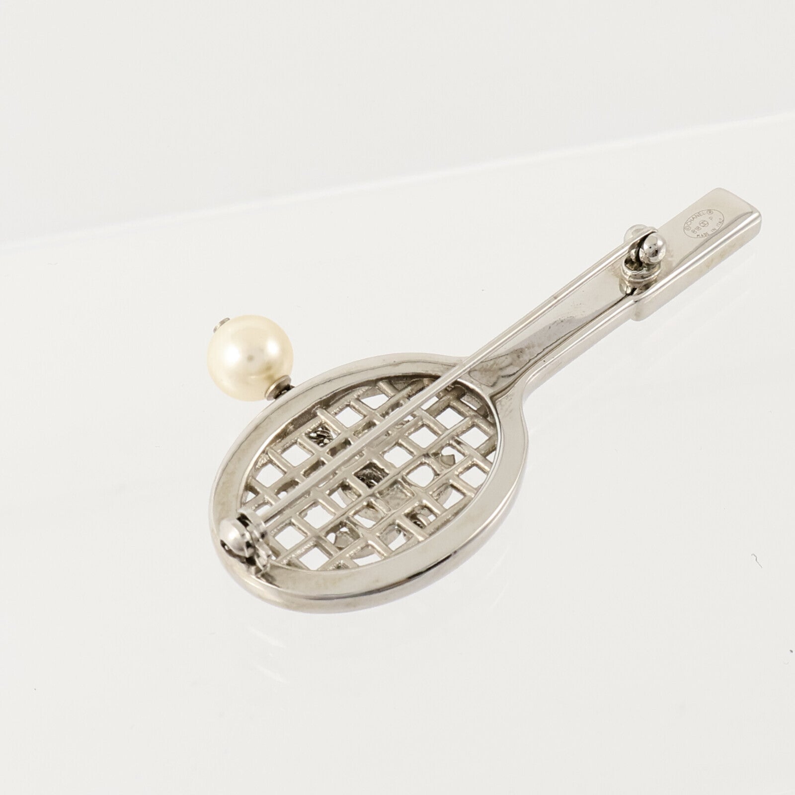 CHANEL 金屬/PVC Brooch銀扣胸針