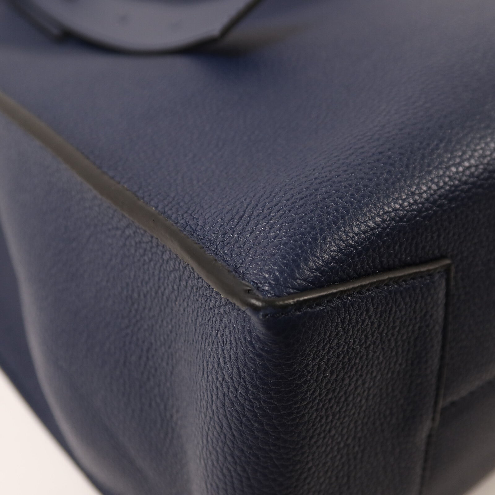 LOEWE 牛皮皮革Buckle Horizontal Tote銀扣手挽袋