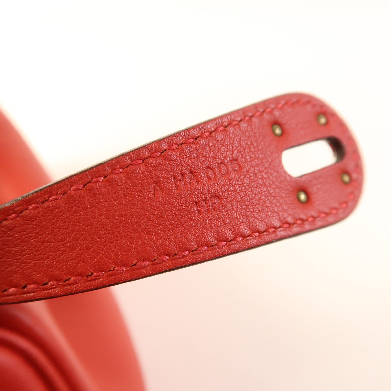 HERMES Swift皮革Lindy 26銀扣手挽肩背兩用袋Rouge Casaque