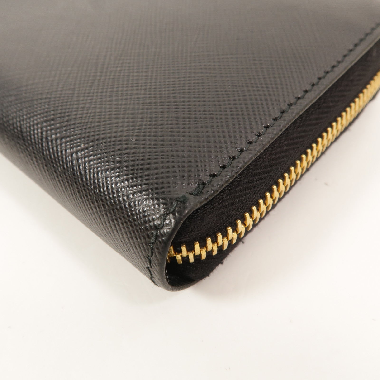PRADA Saffiano皮革Zipper Long Wallet長錢包