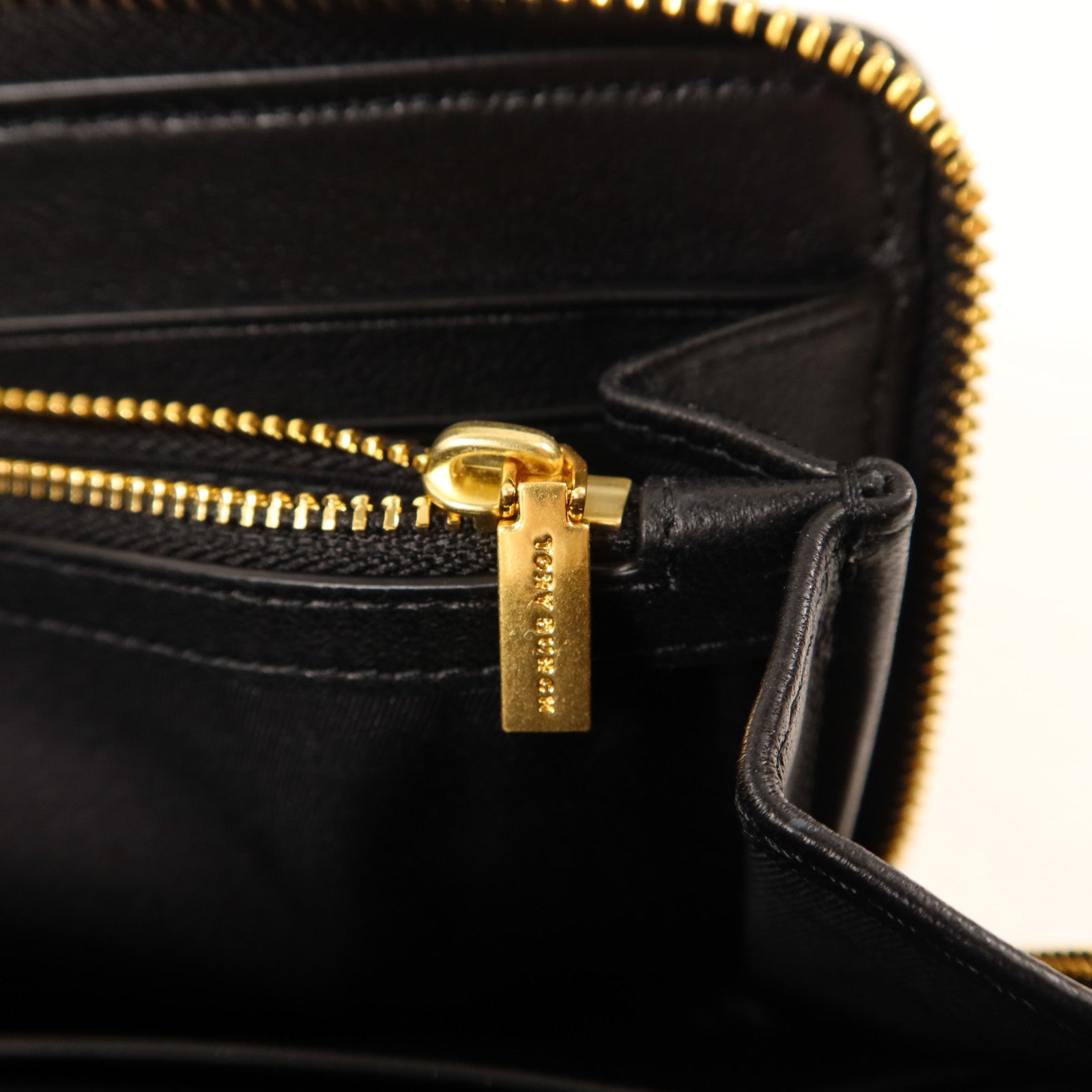 Tory Burch 牛皮皮革Long Round Wallet金扣長錢包