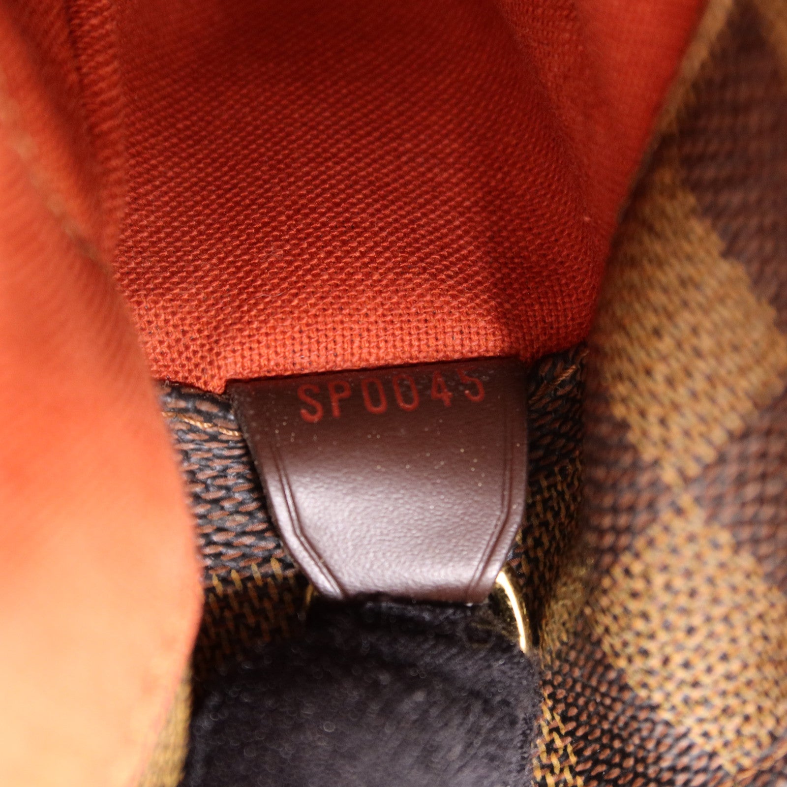 LOUIS VUITTON Damier Bastille金扣肩背袋