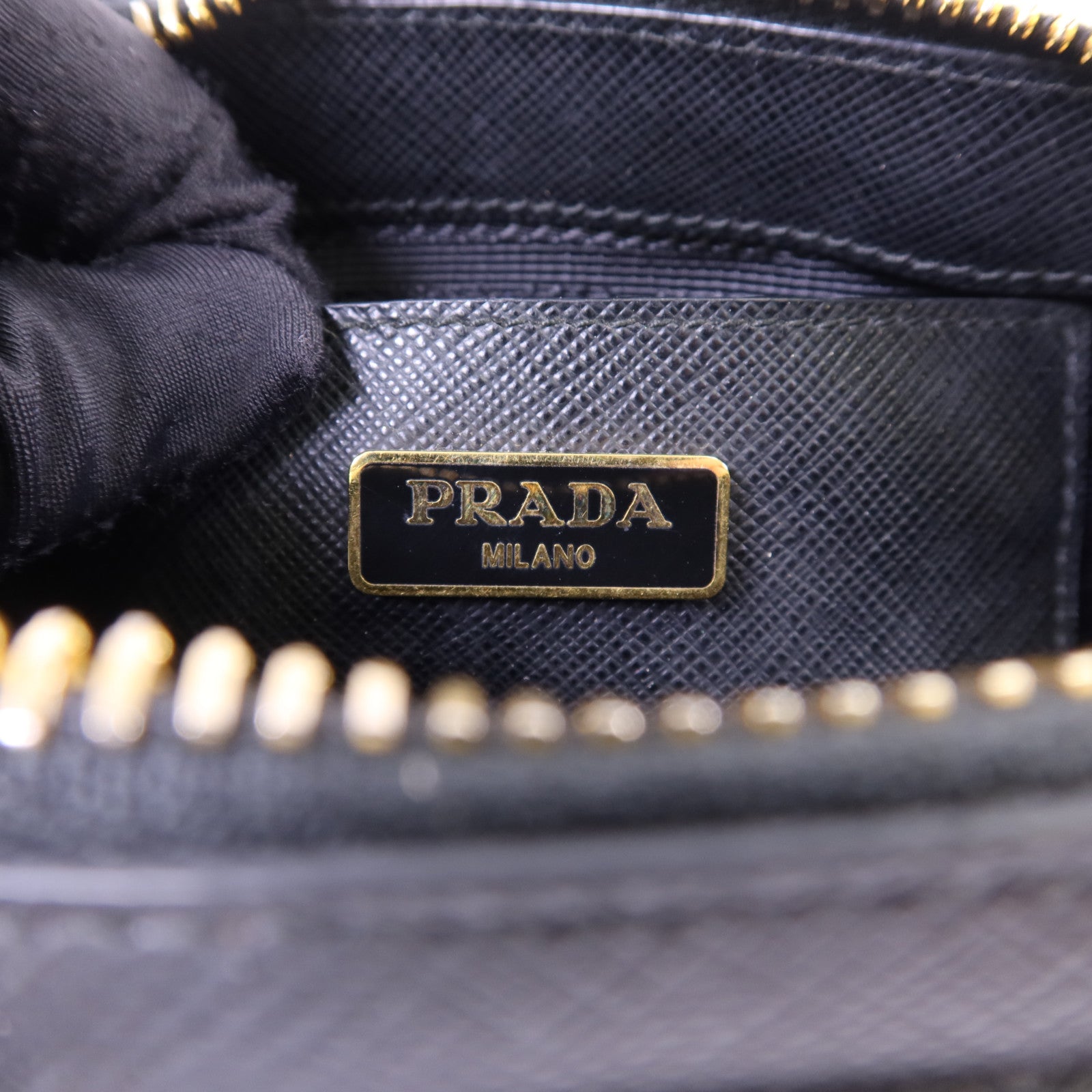 PRADA Saffiano皮革2 Way Shoulder金扣手挽肩背兩用袋